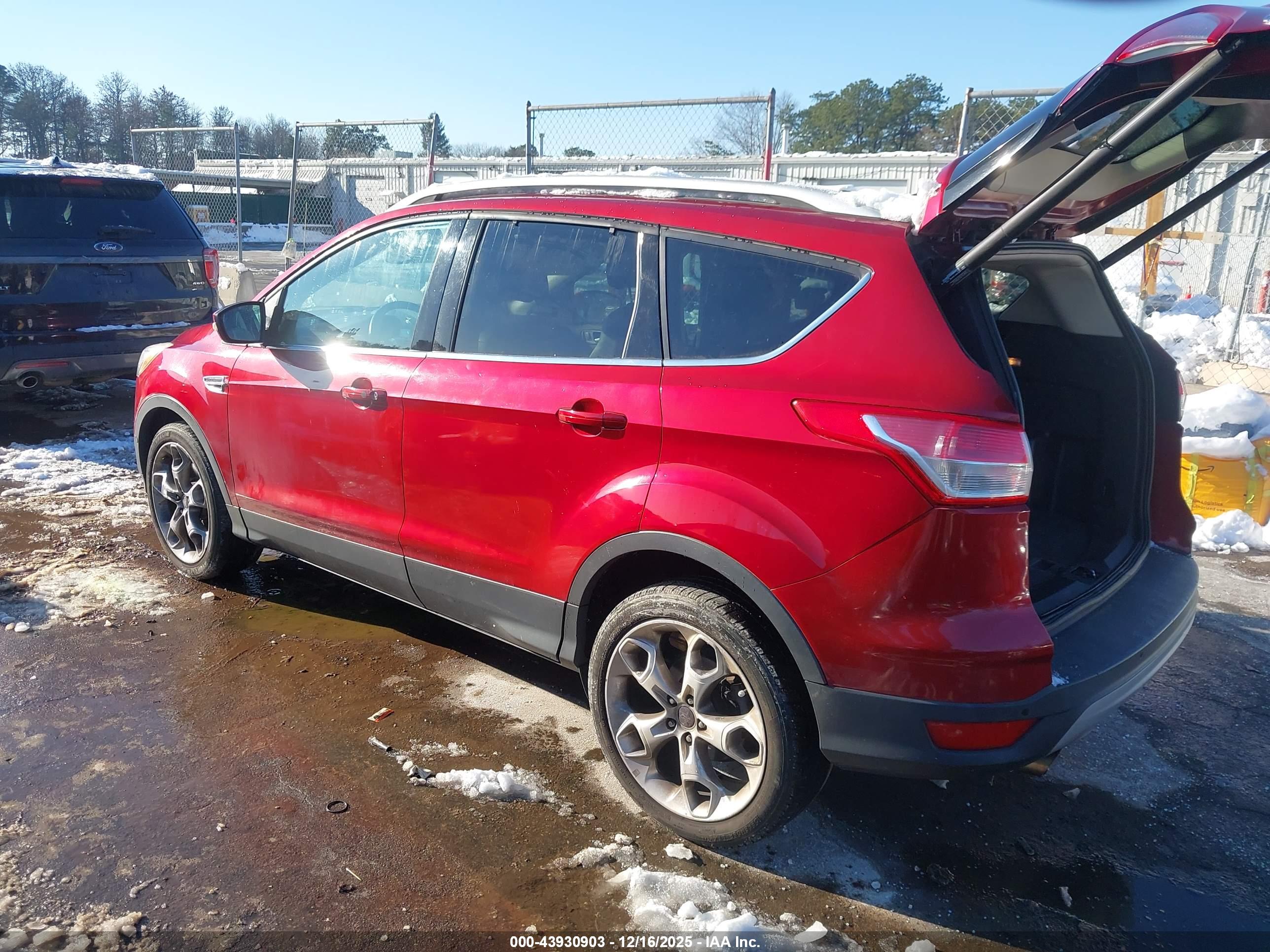 FORD ESCAPE image 3