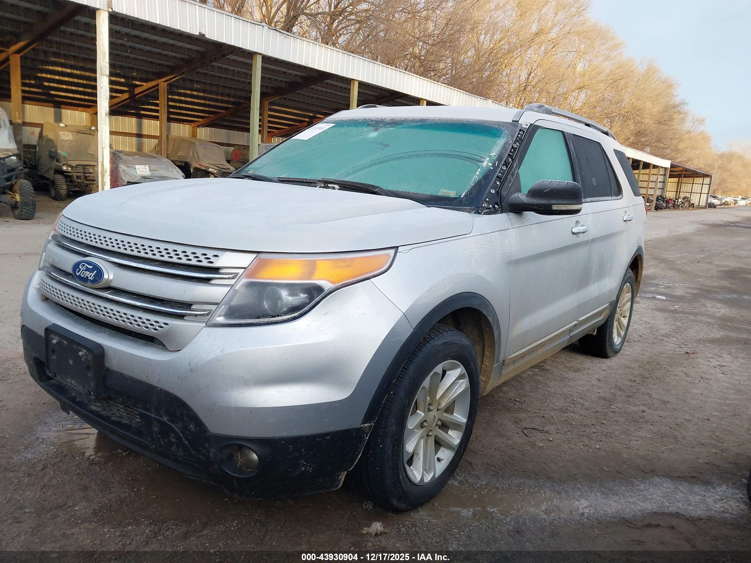 FORD EXPLORER image 2