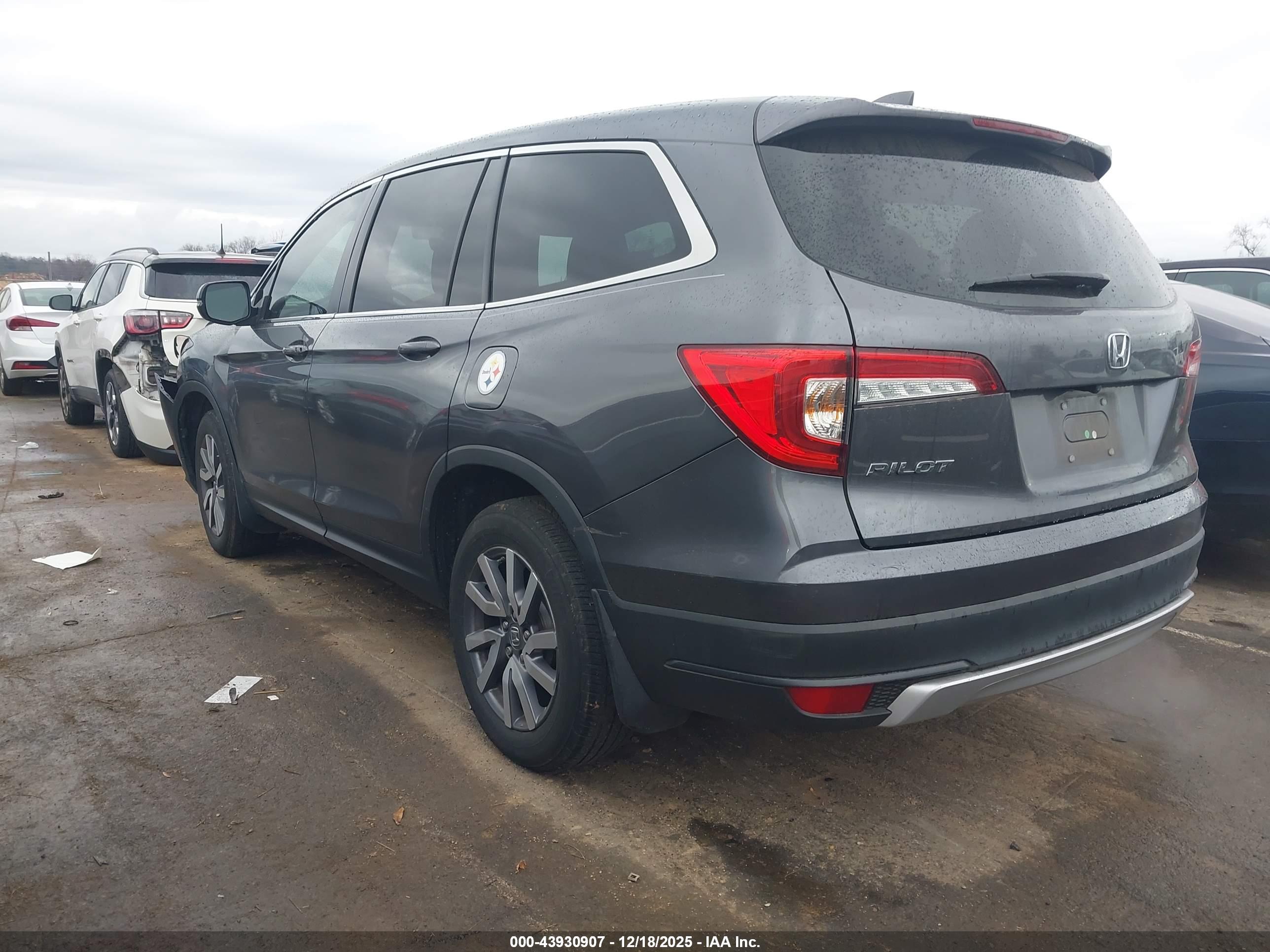 HONDA PILOT image 3