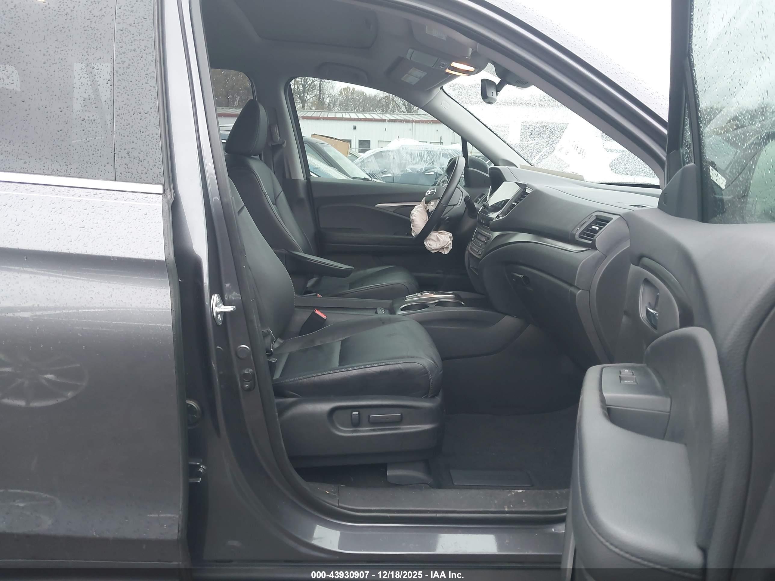 HONDA PILOT image 5