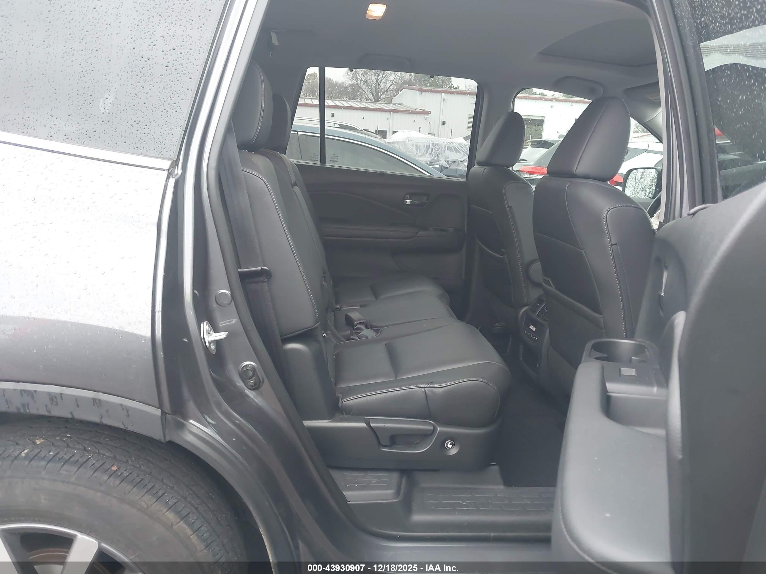 HONDA PILOT image 8