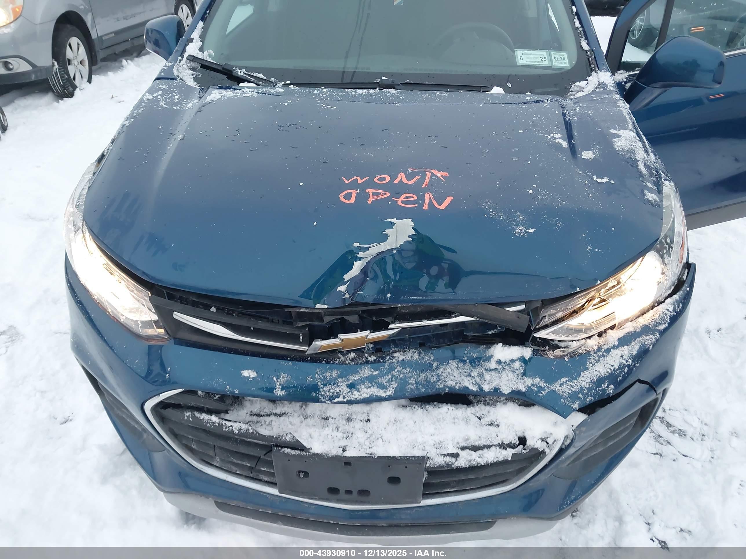 CHEVROLET TRAX image 10