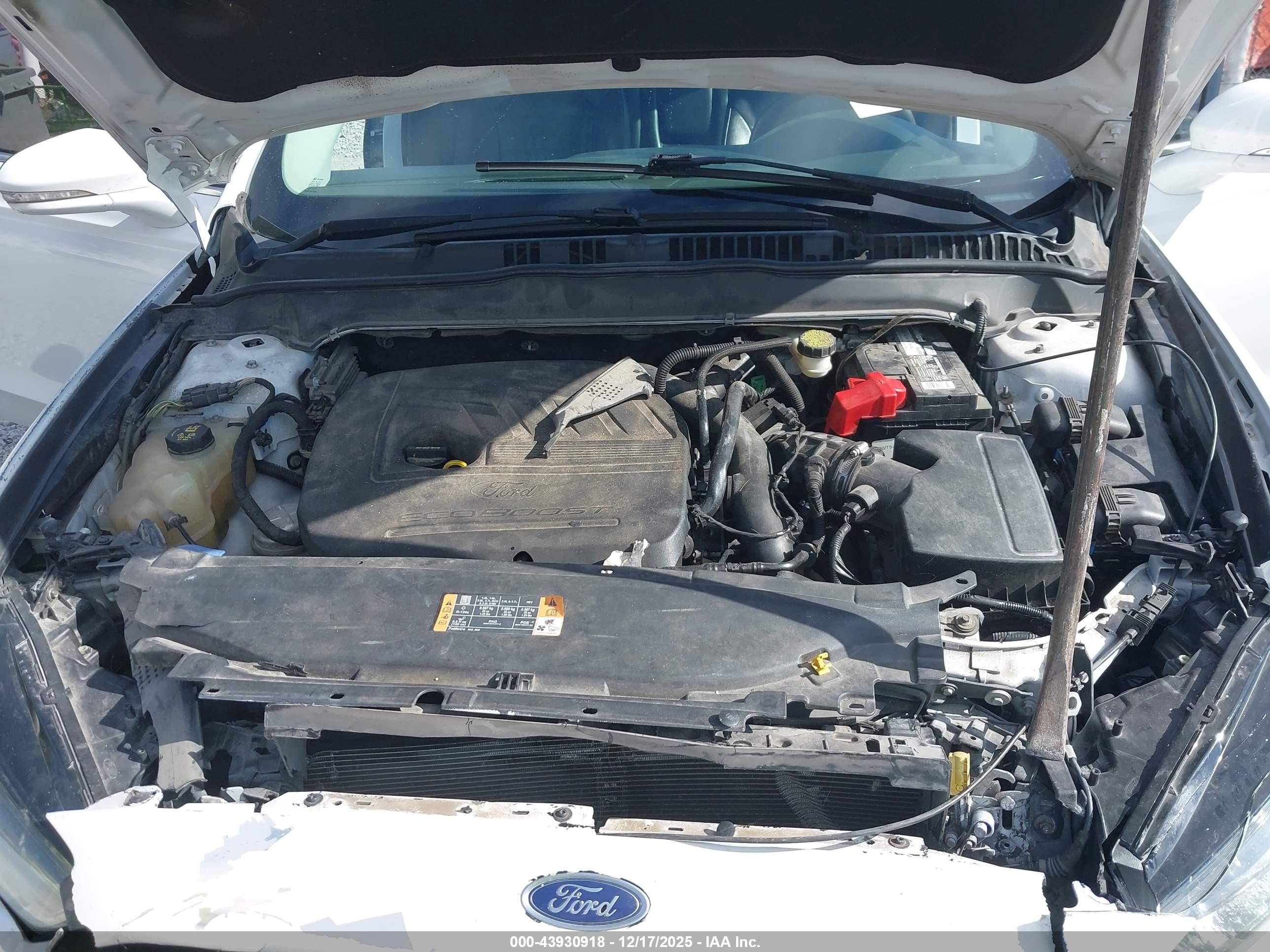 FORD FUSION image 10