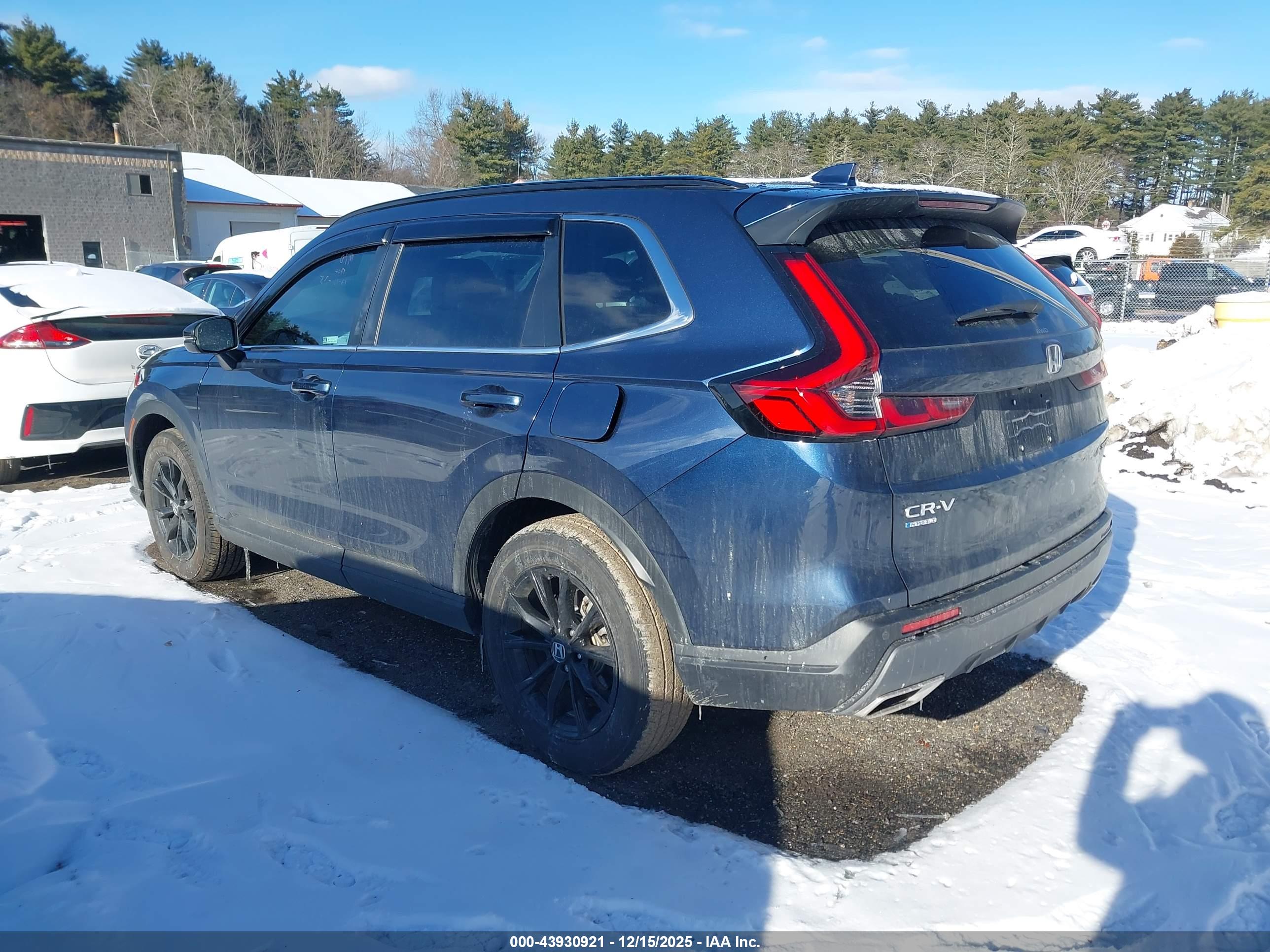 HONDA CR-V image 3