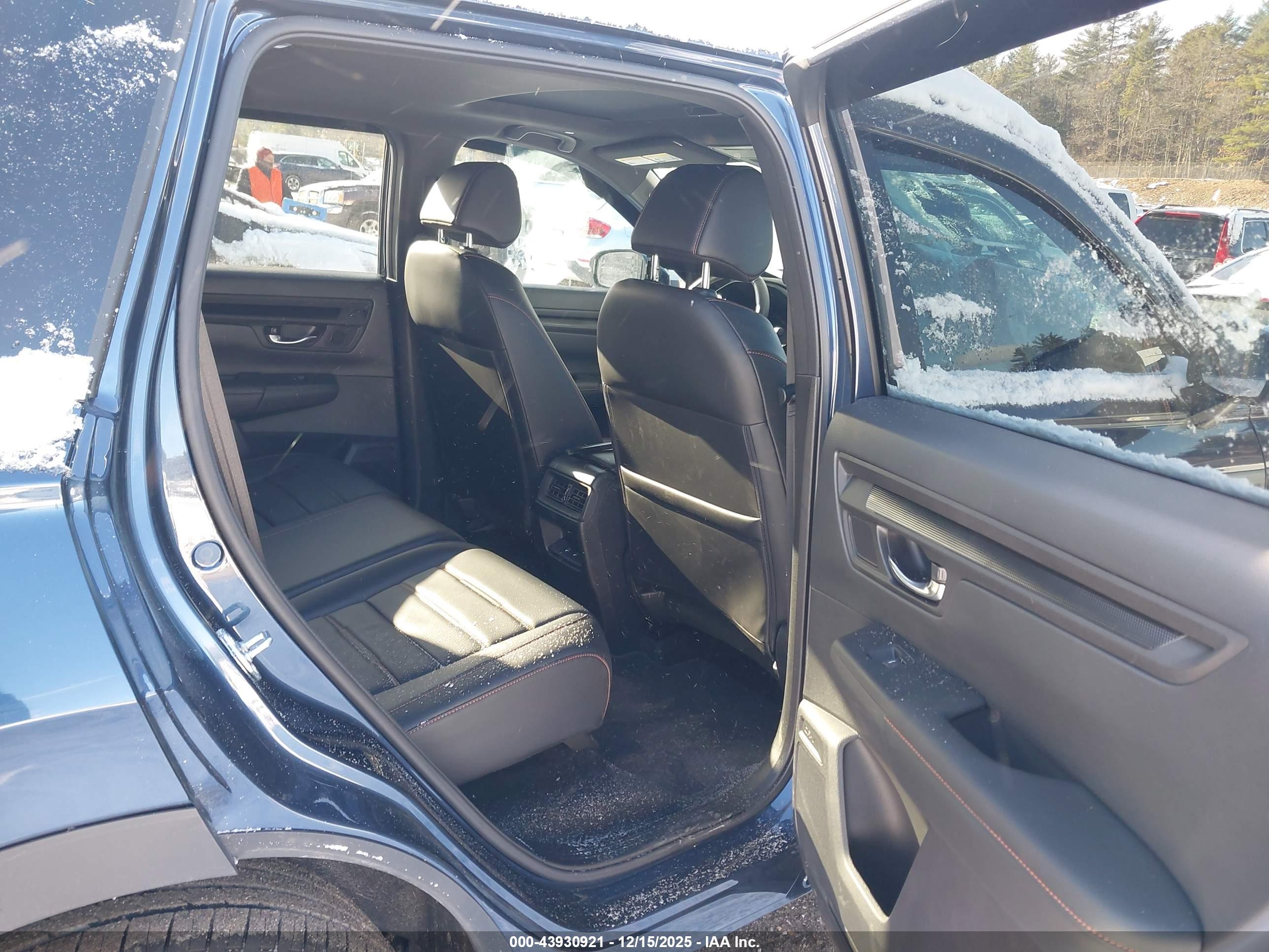 HONDA CR-V image 8