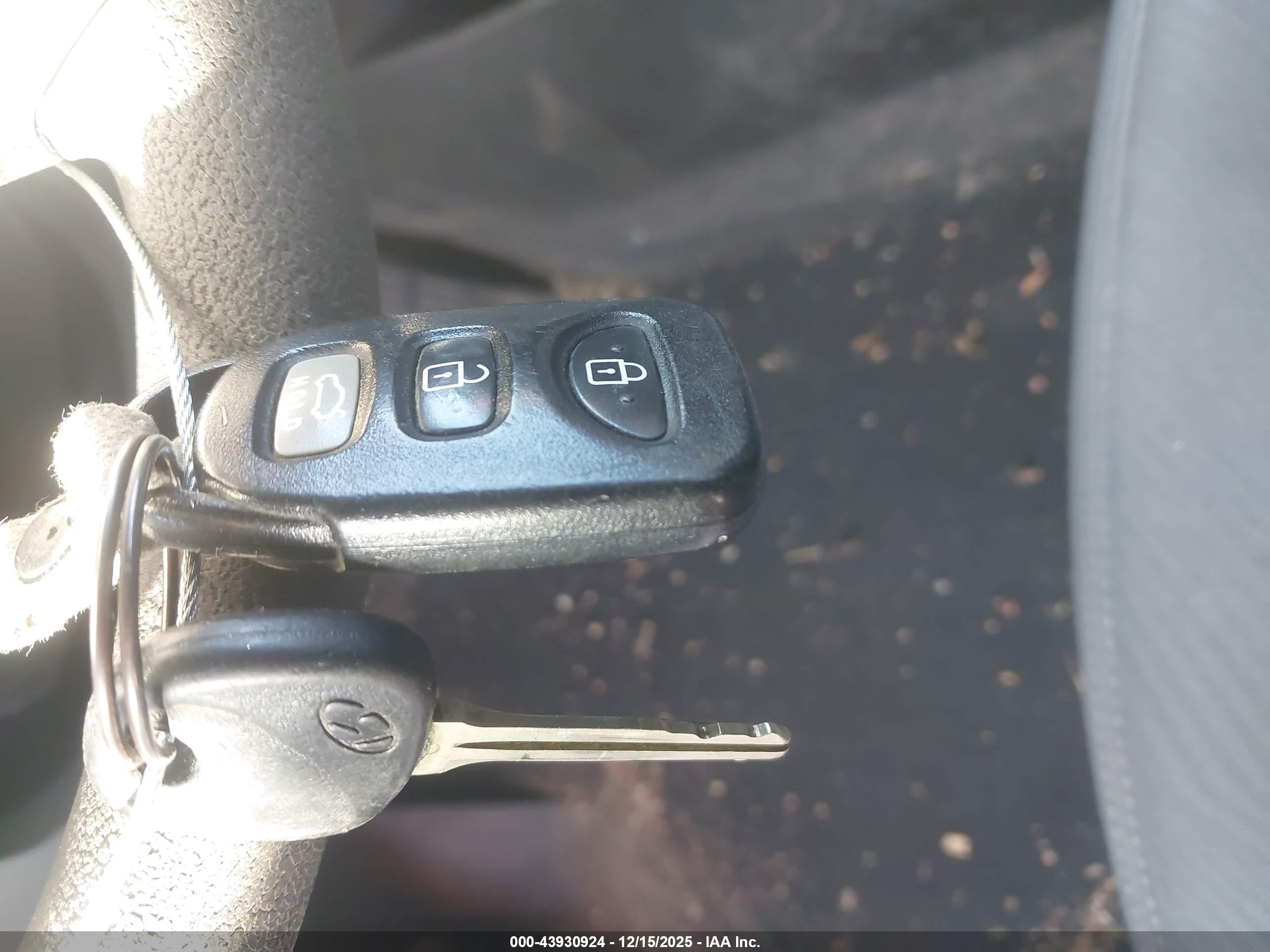 HYUNDAI ELANTRA image 11