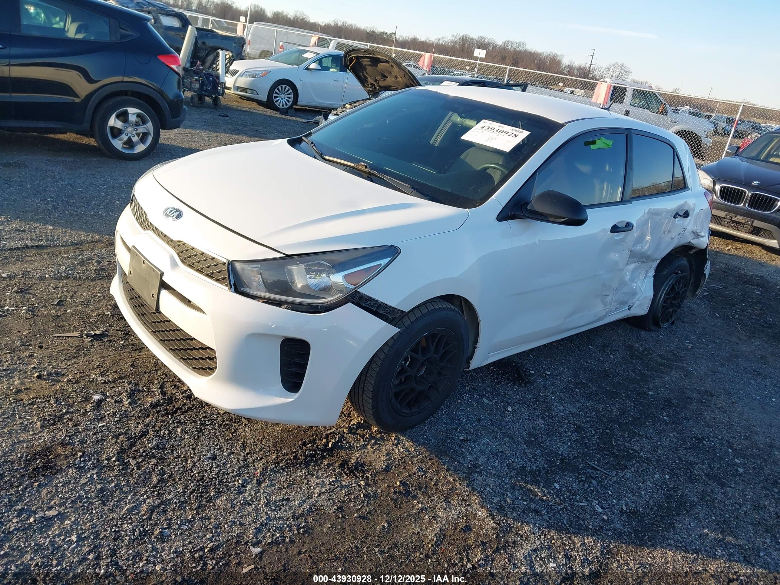KIA RIO image 2