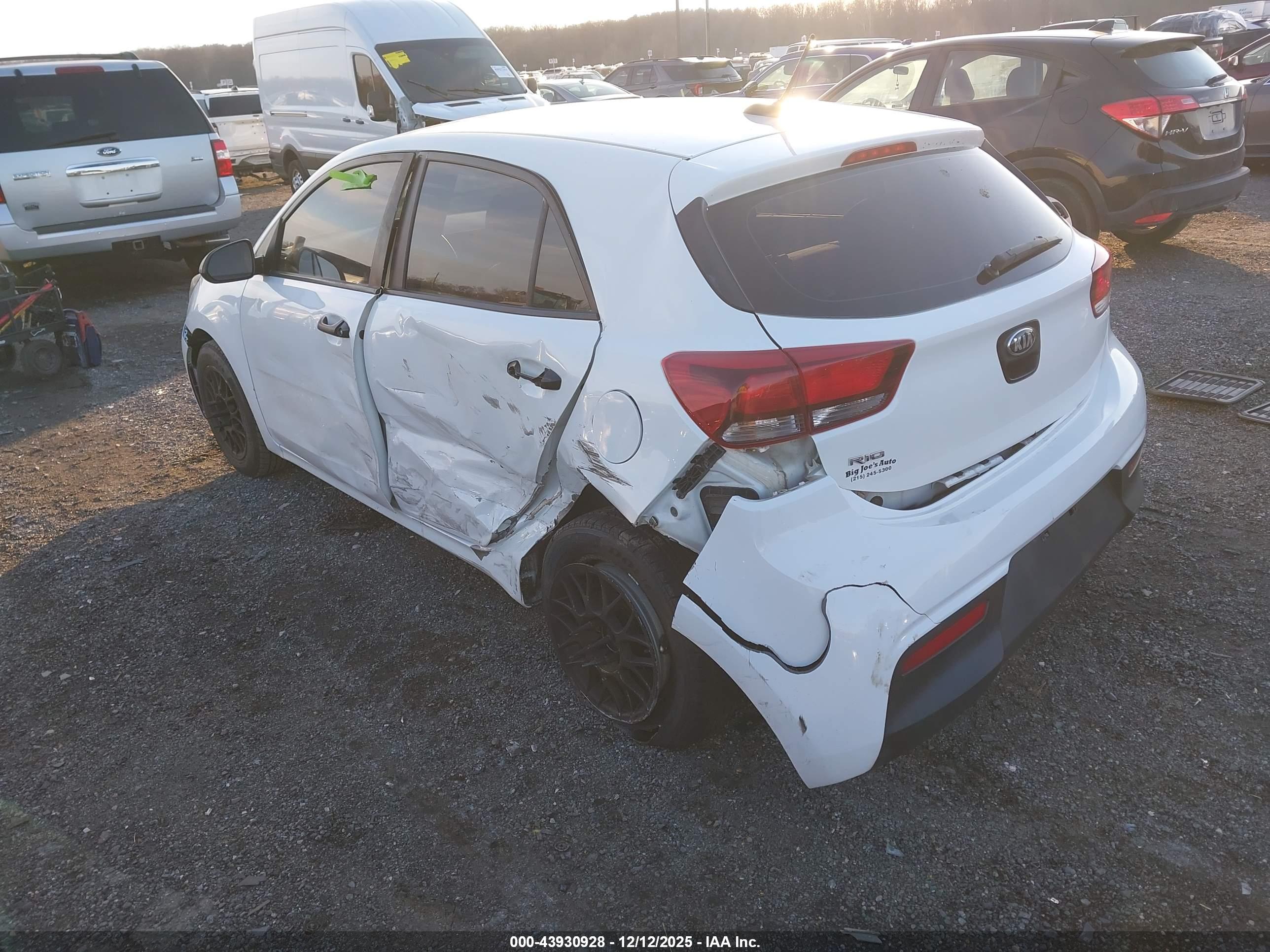 KIA RIO image 3