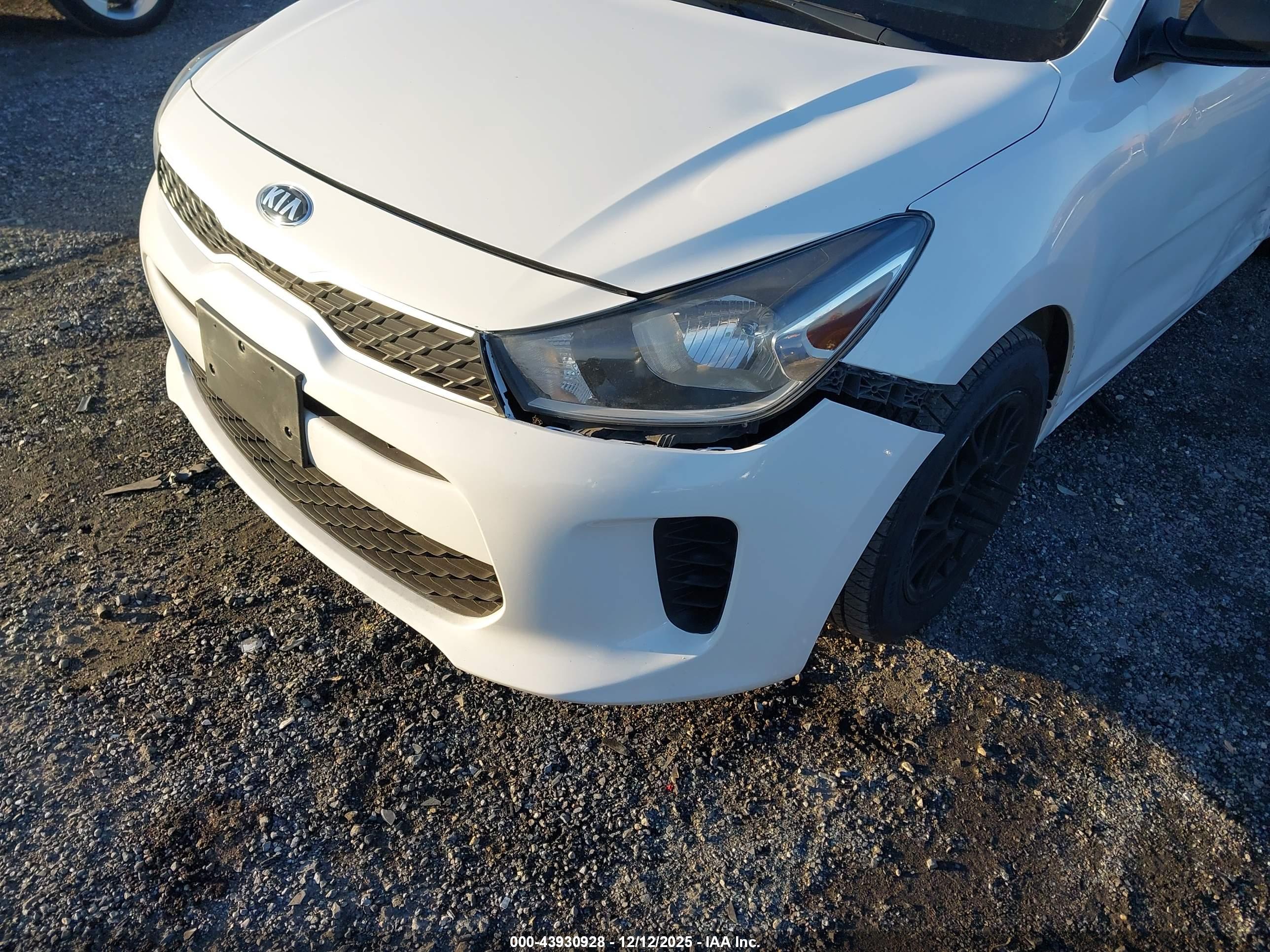 KIA RIO image 6