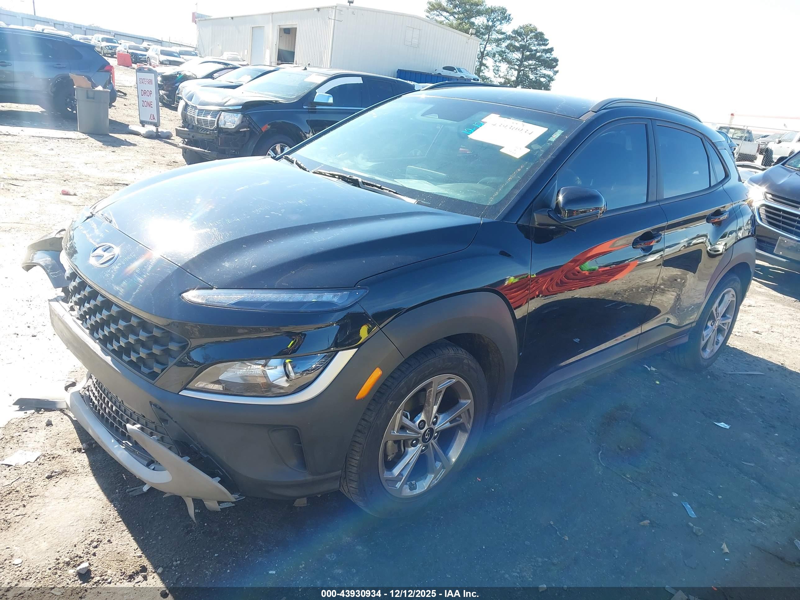 HYUNDAI KONA image 2