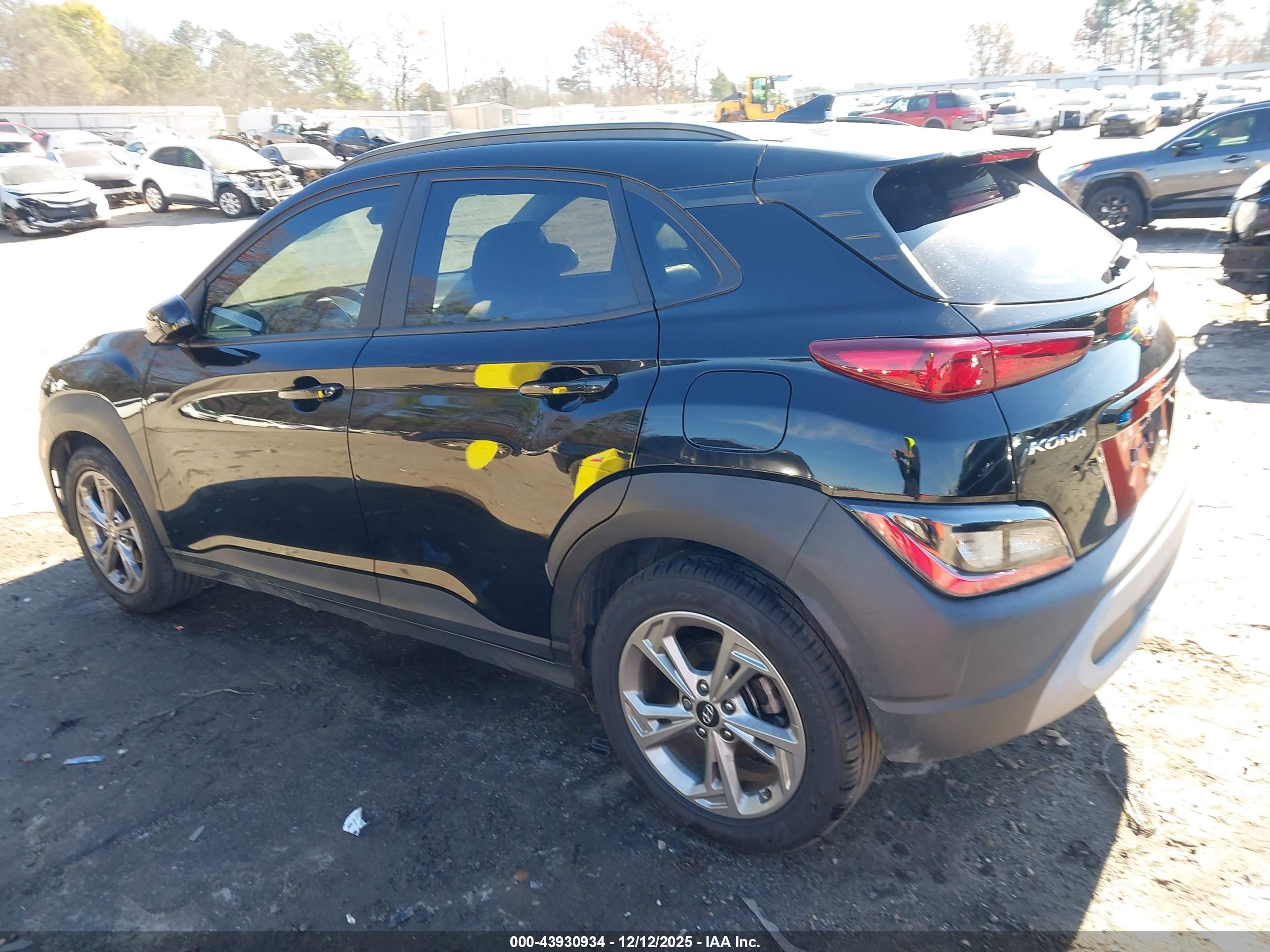 HYUNDAI KONA image 3