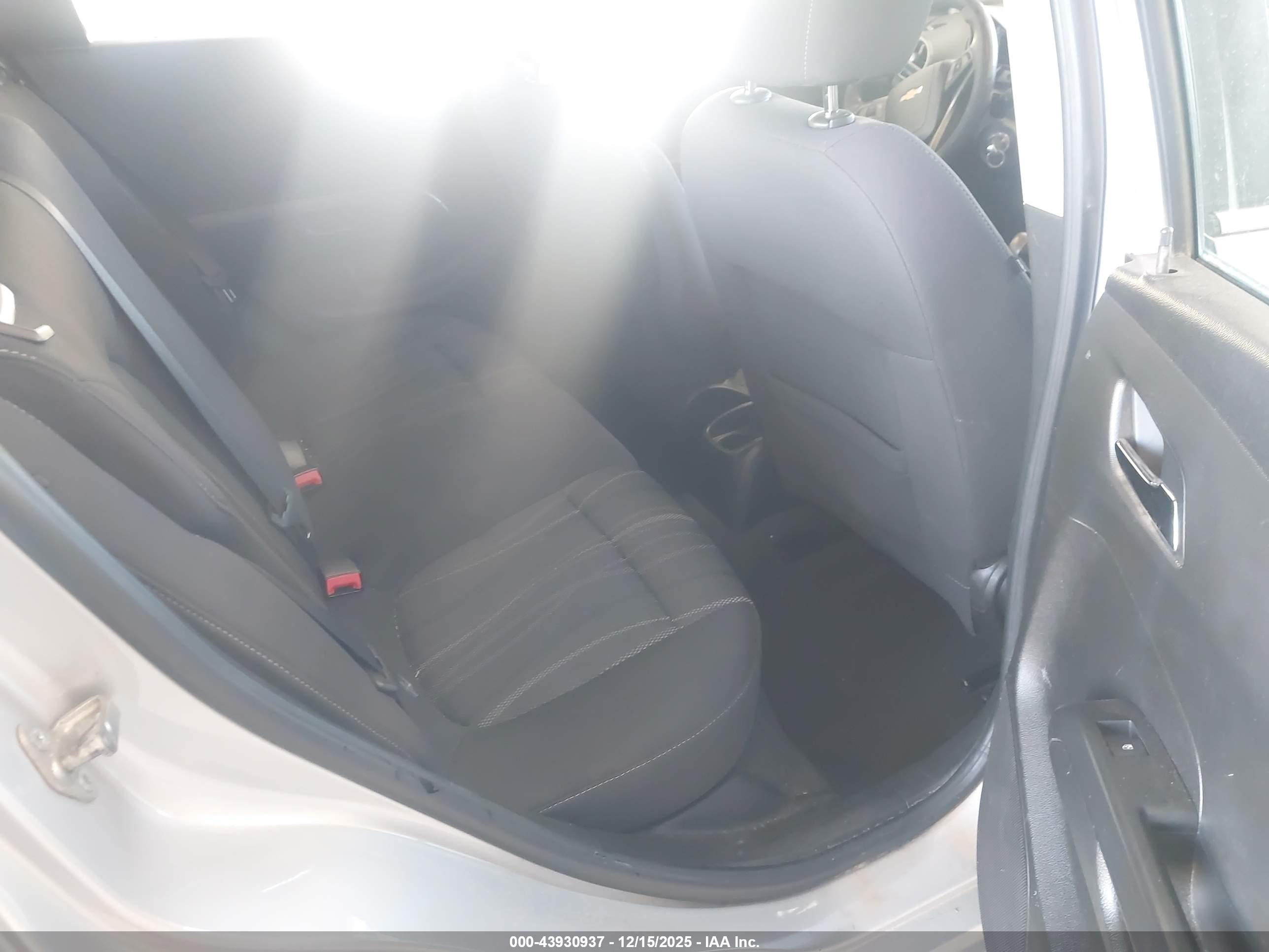 CHEVROLET SONIC image 8