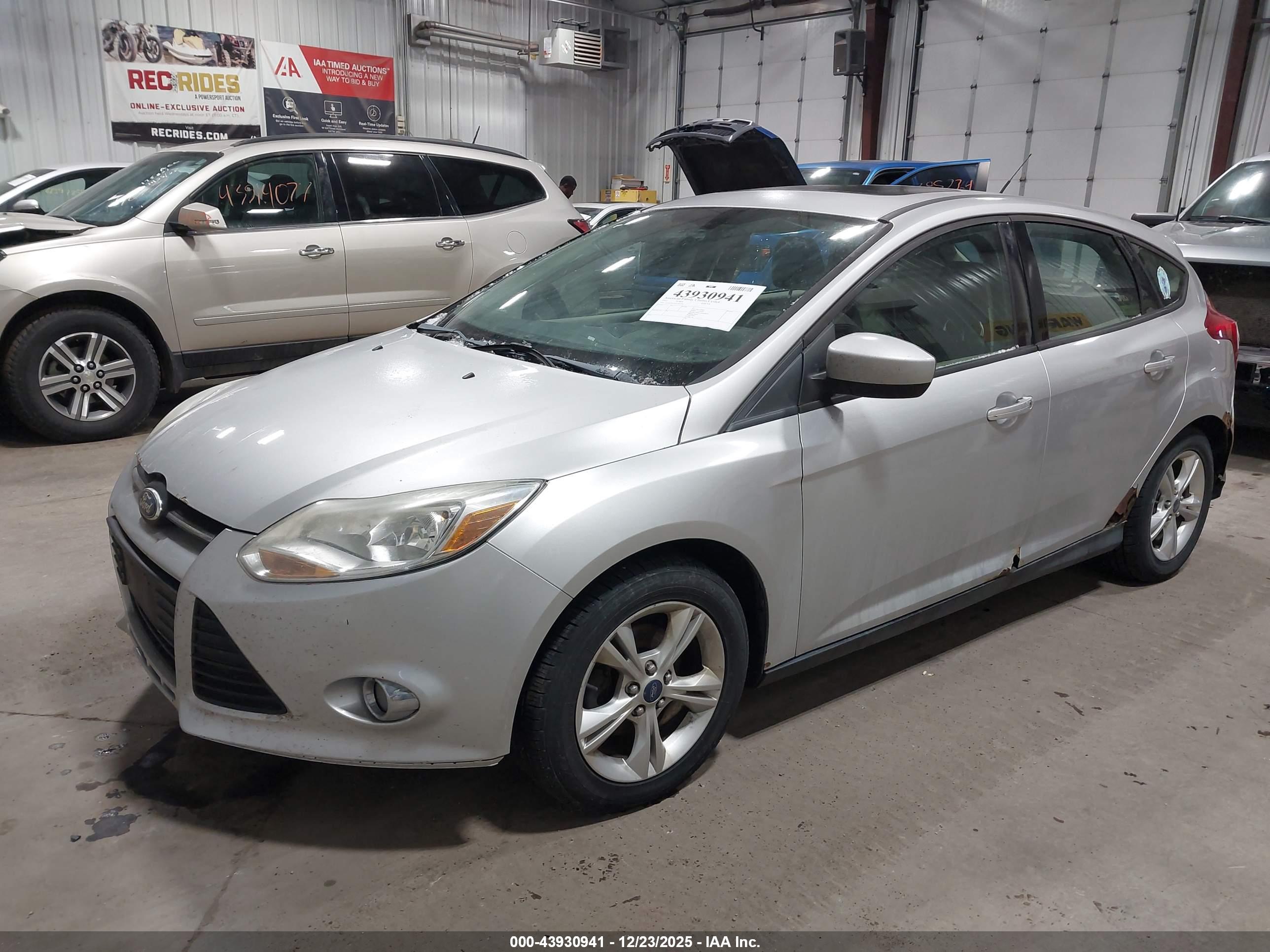 FORD FOCUS image 2