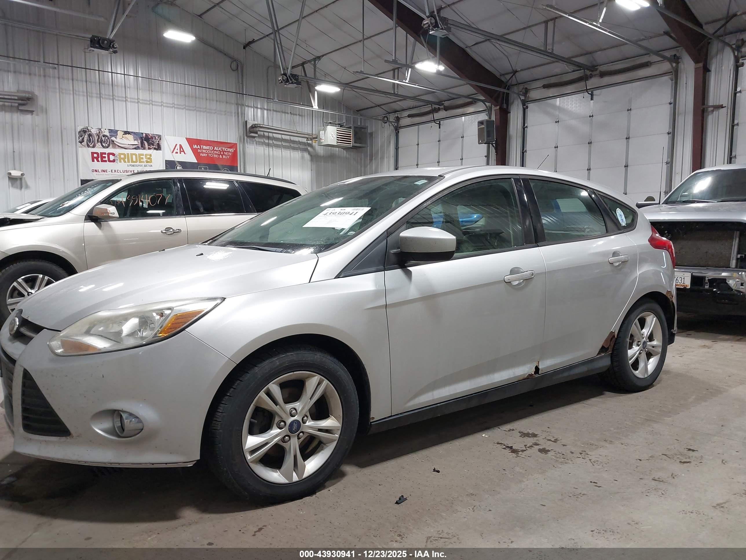FORD FOCUS image 6