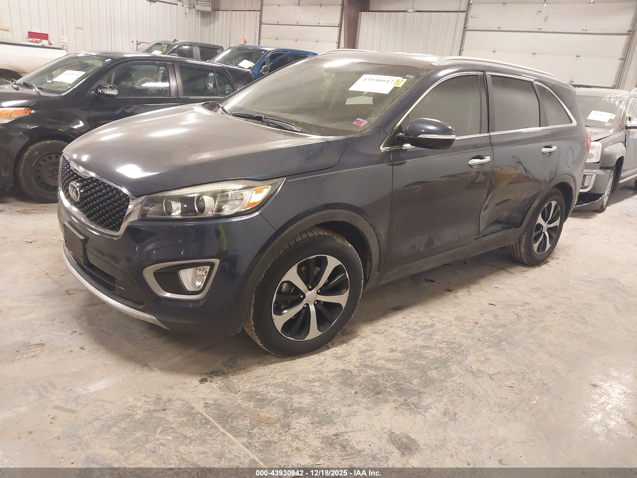 KIA SORENTO image 2