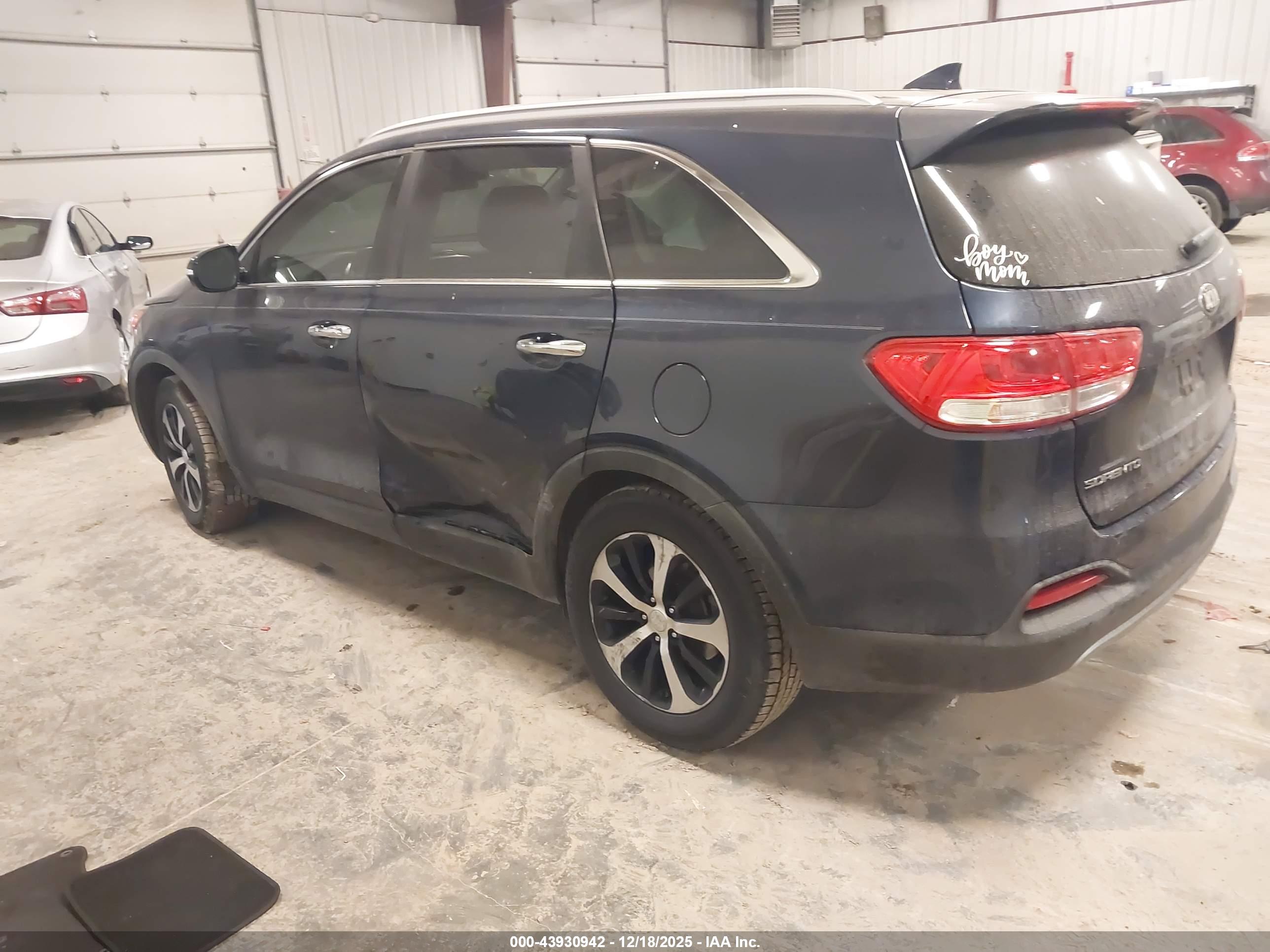 KIA SORENTO image 3