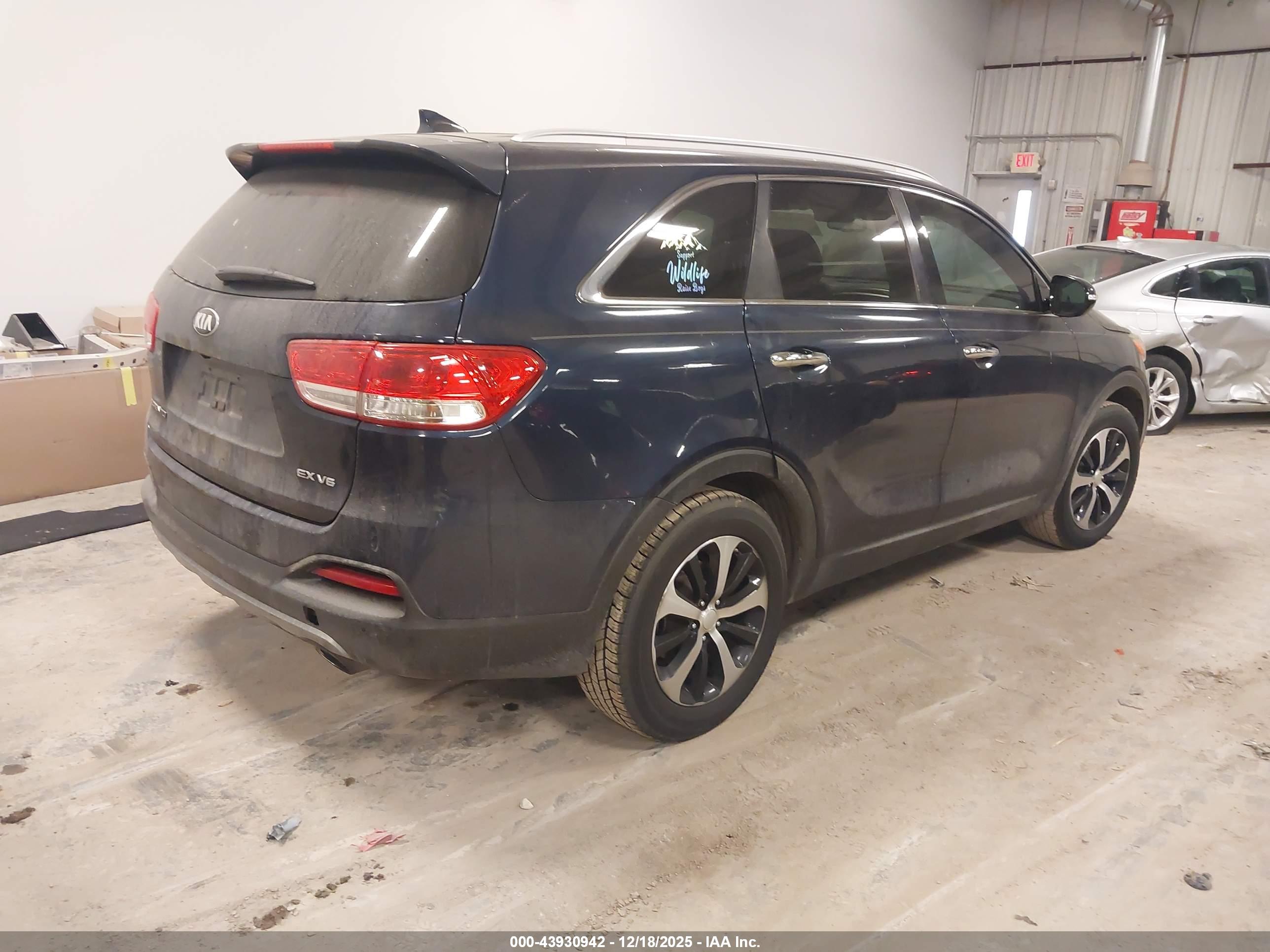 KIA SORENTO image 4