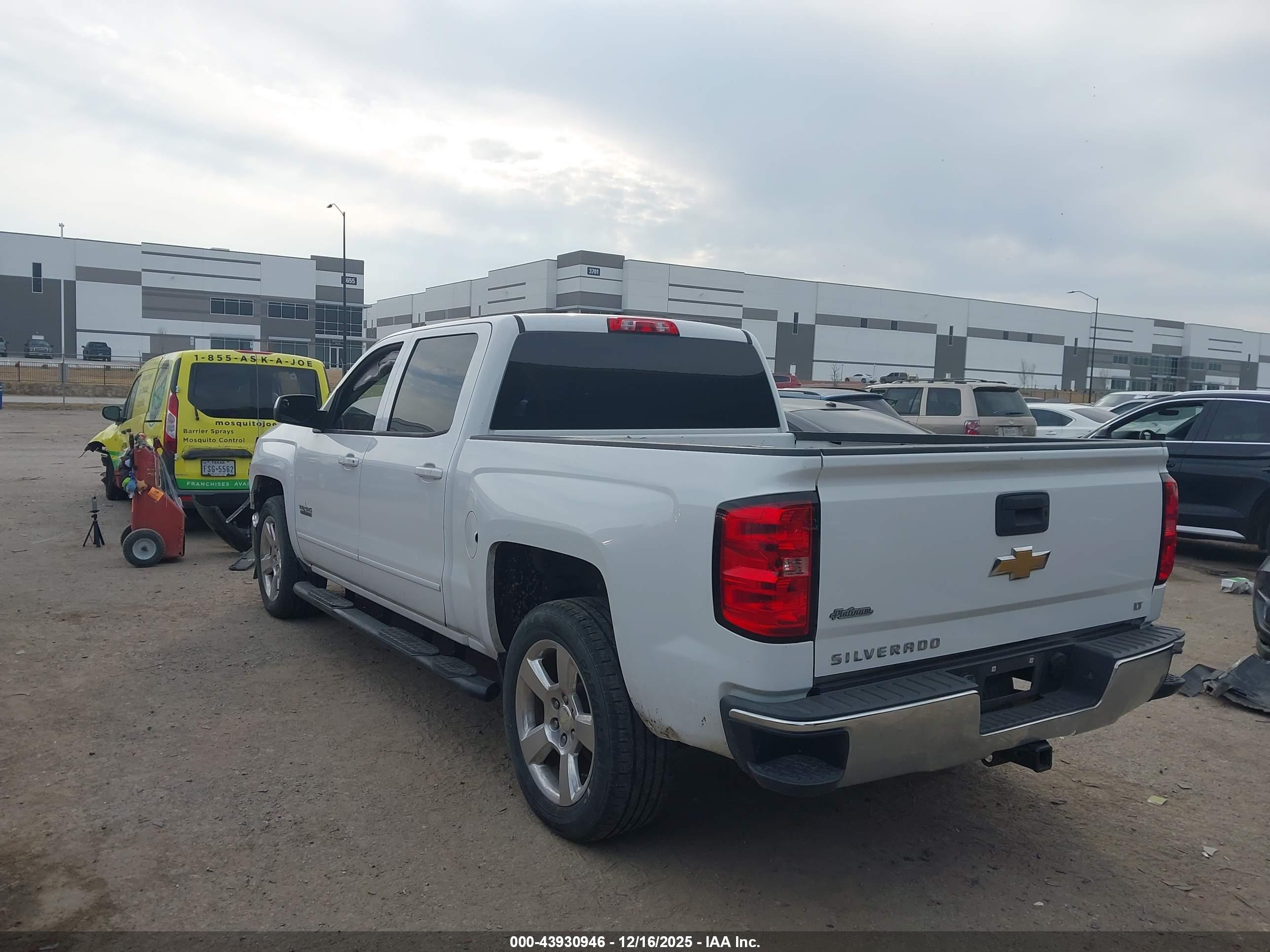 CHEVROLET SILVERADO image 3