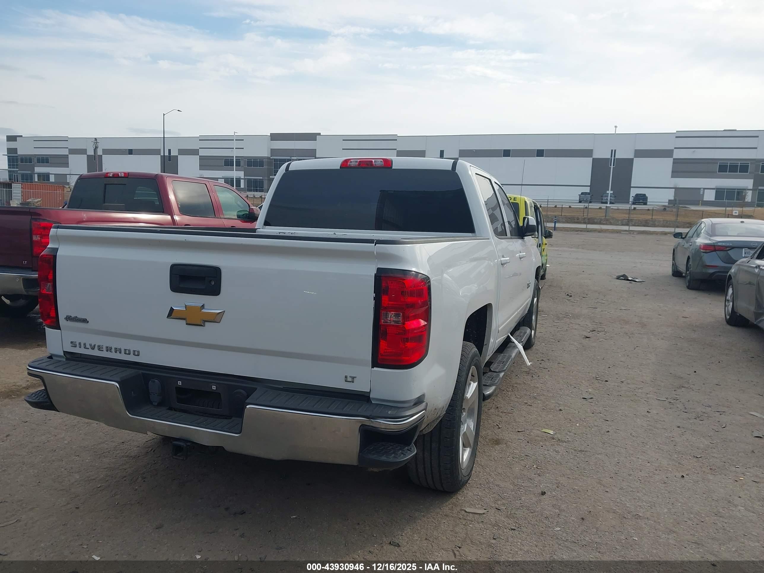 CHEVROLET SILVERADO image 4
