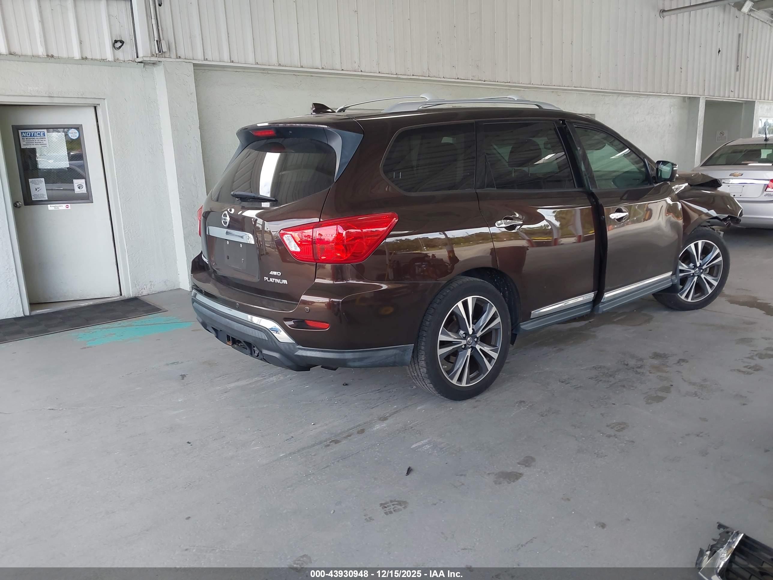 NISSAN PATHFINDER image 4