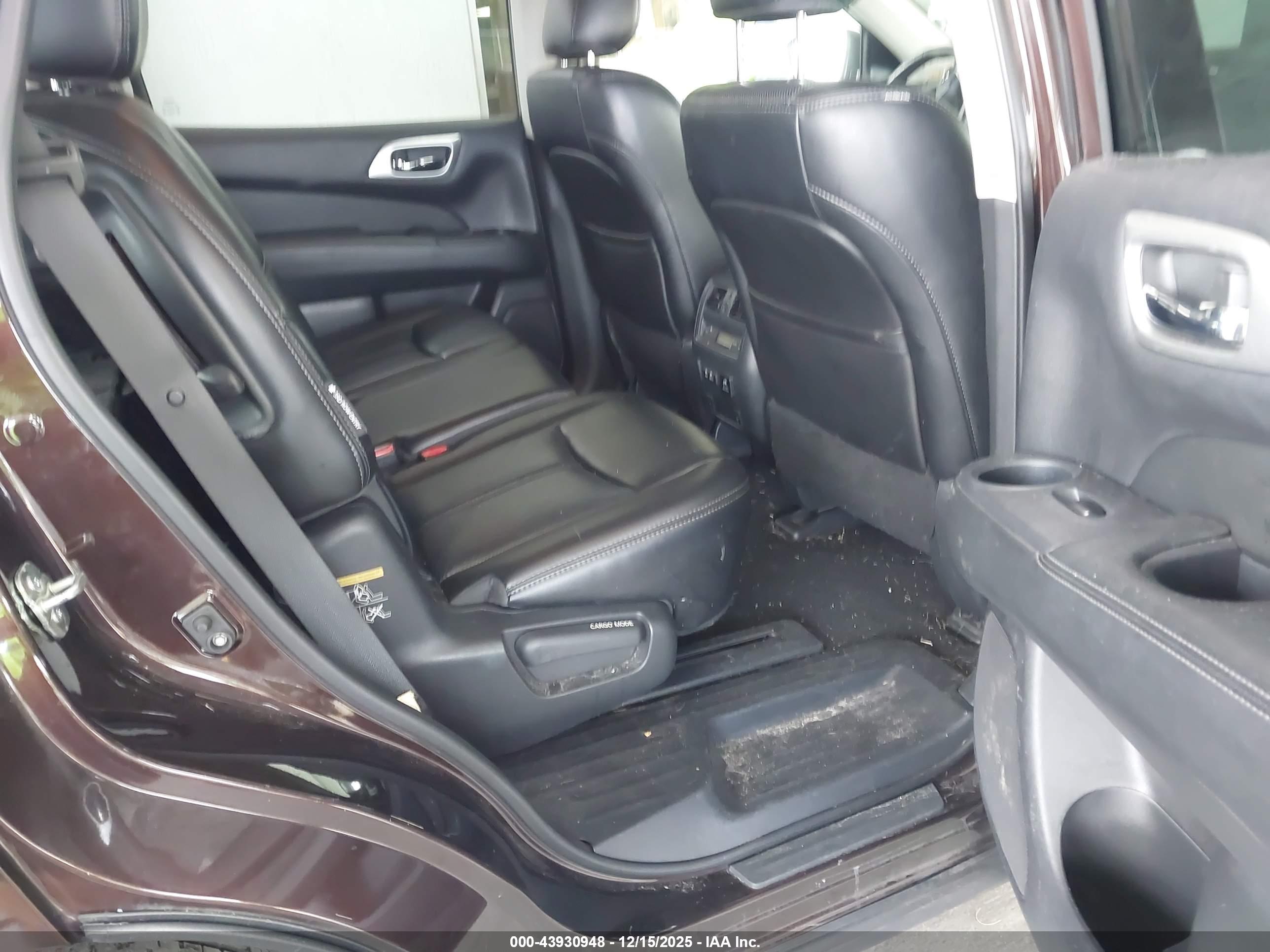 NISSAN PATHFINDER image 8