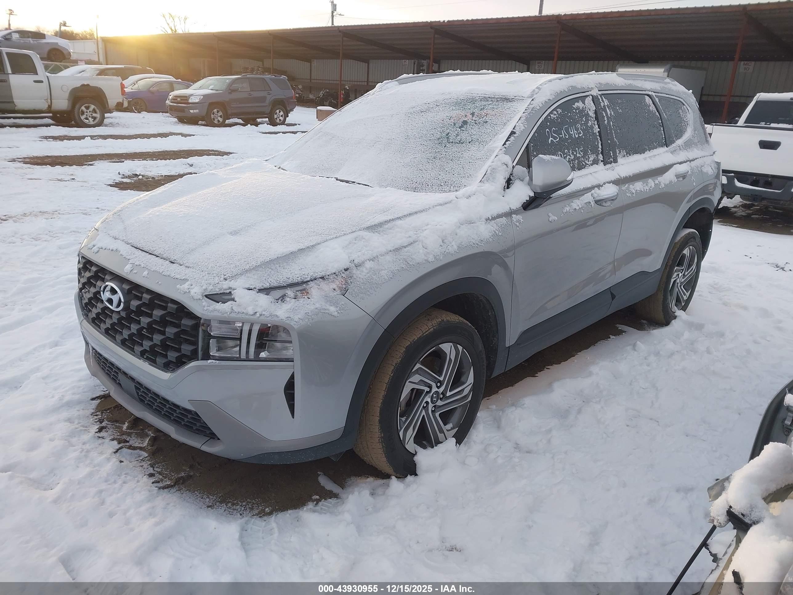 HYUNDAI SANTA image 2