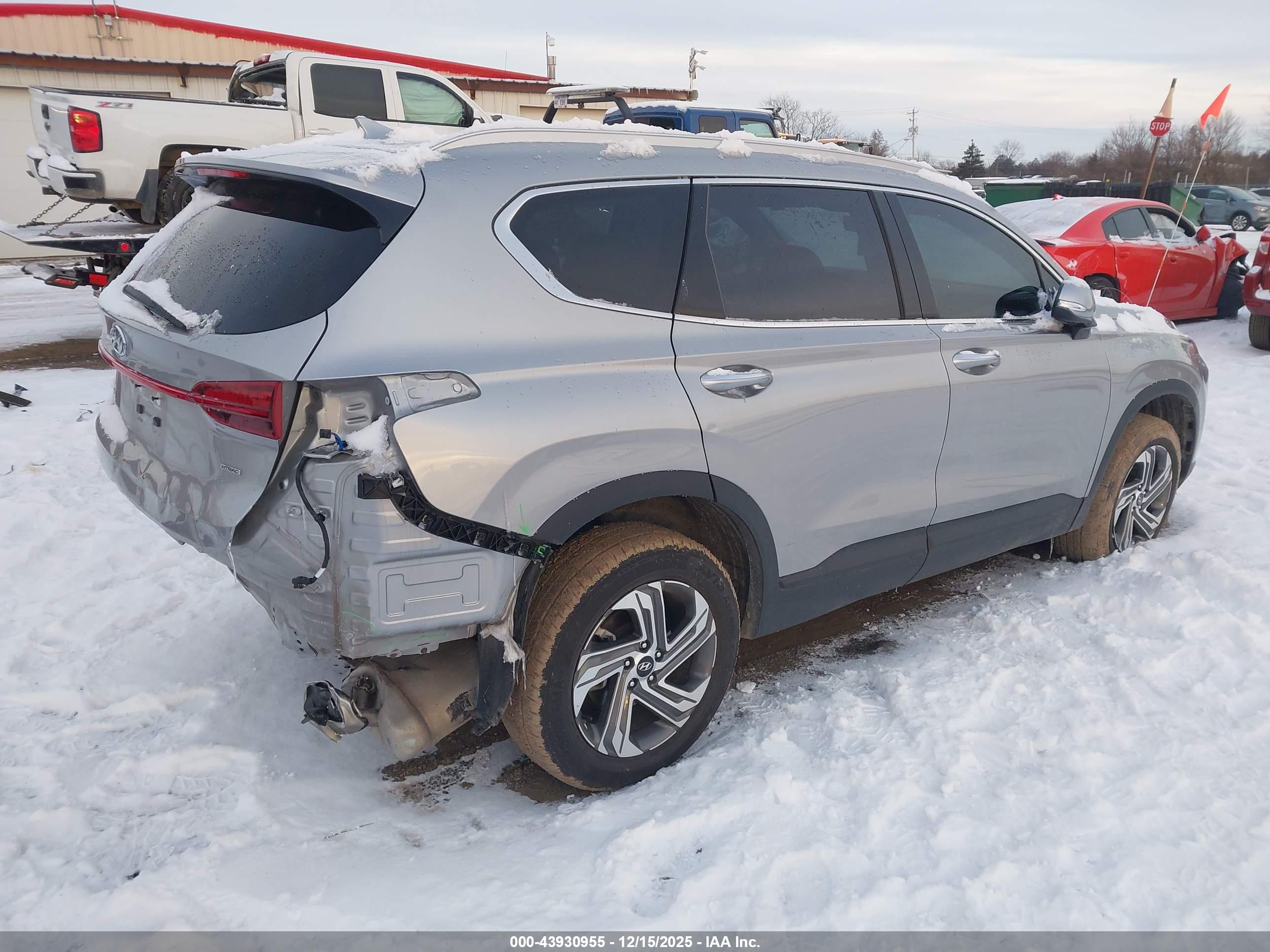 HYUNDAI SANTA image 4