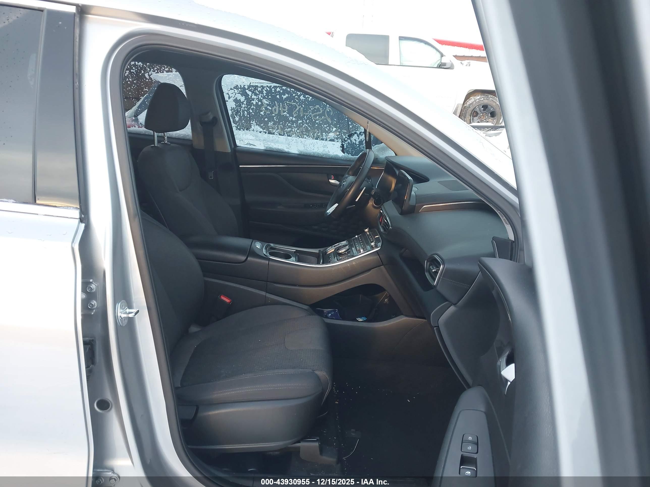 HYUNDAI SANTA image 5