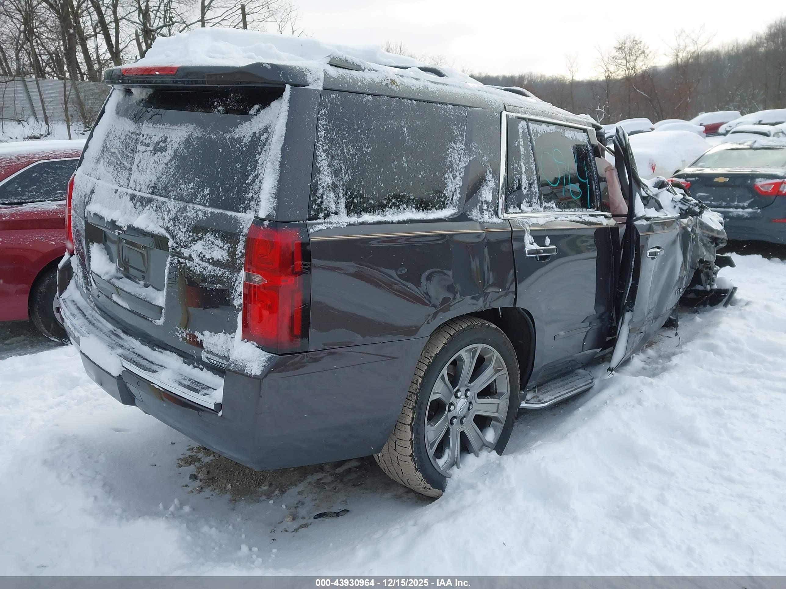 CHEVROLET TAHOE image 4