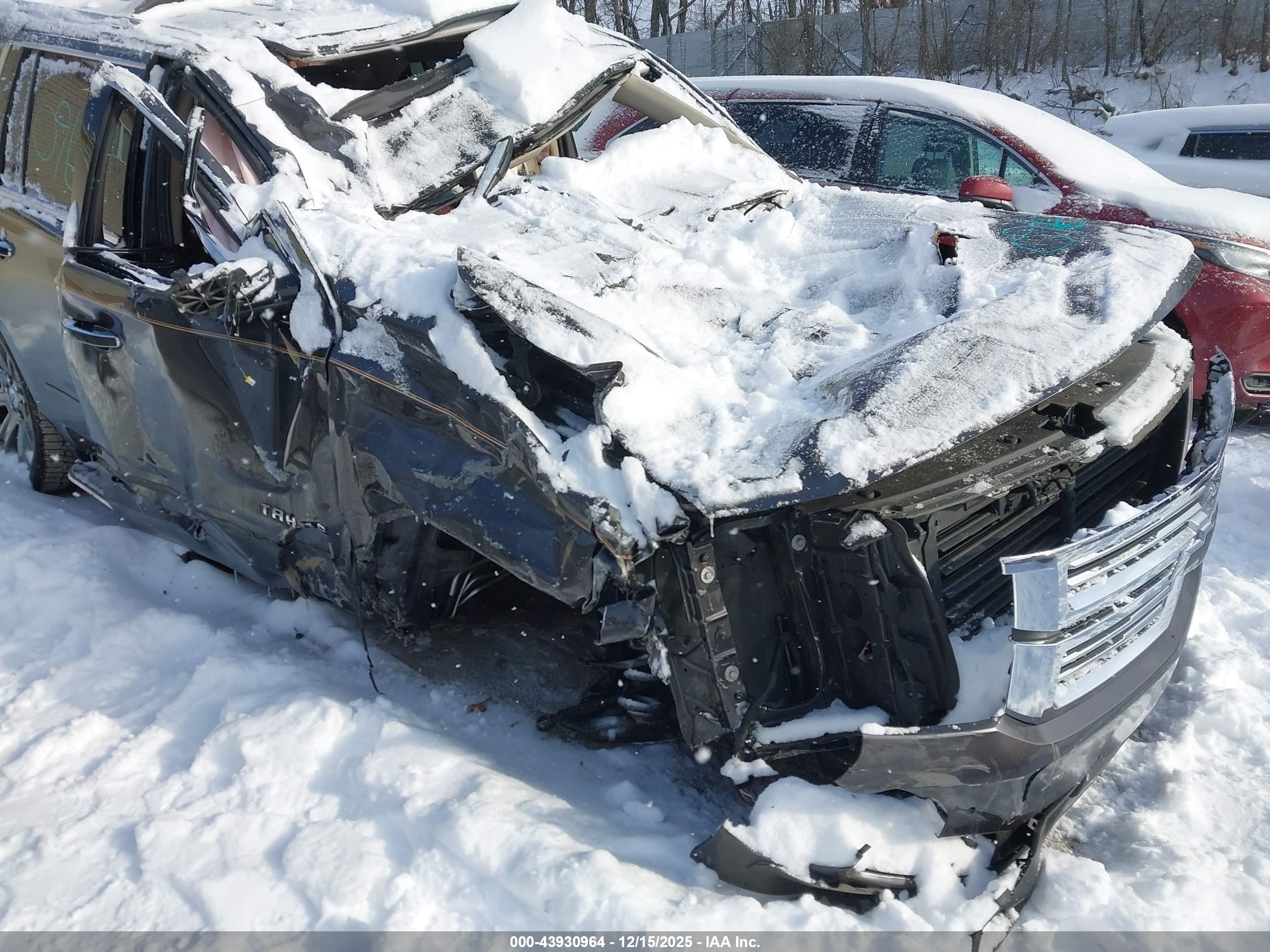 CHEVROLET TAHOE image 6
