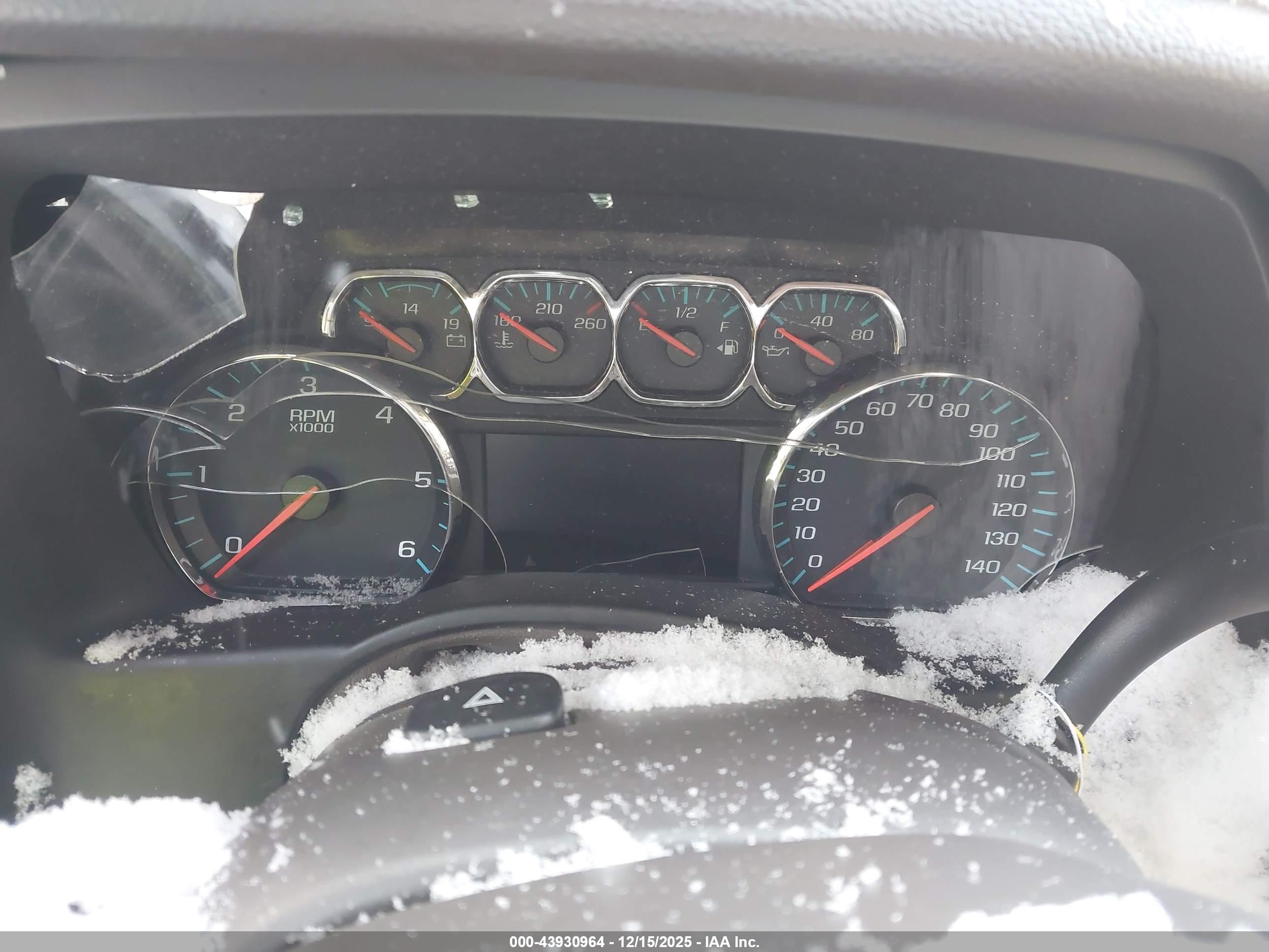 CHEVROLET TAHOE image 7