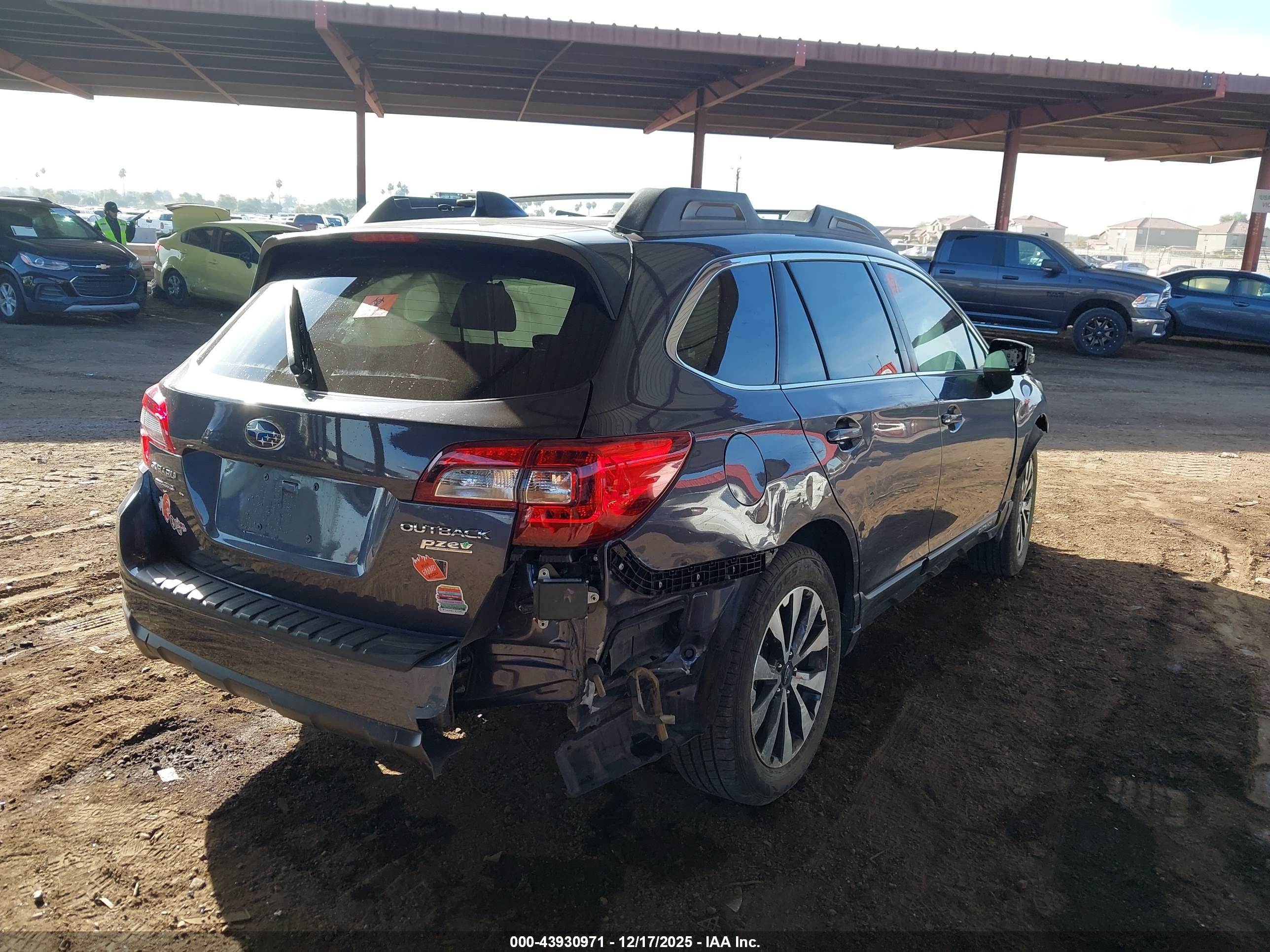 SUBARU OUTBACK image 4