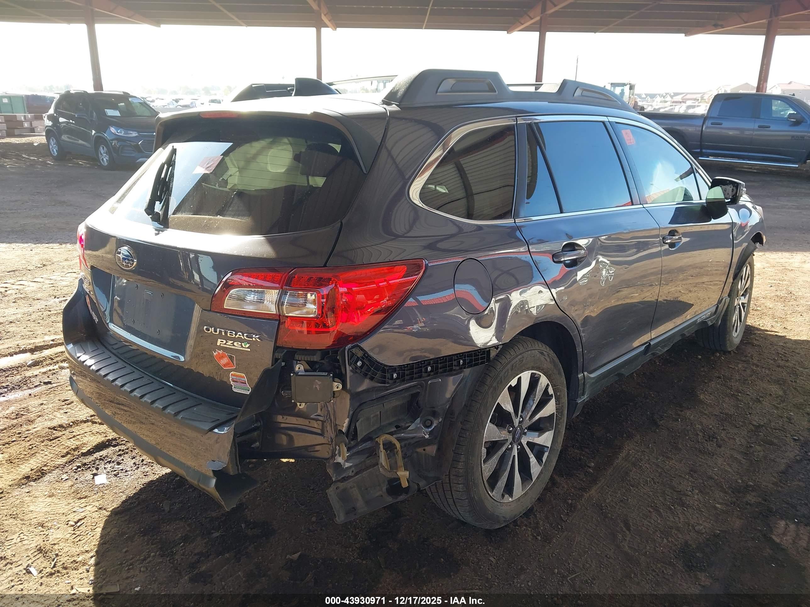 SUBARU OUTBACK image 6