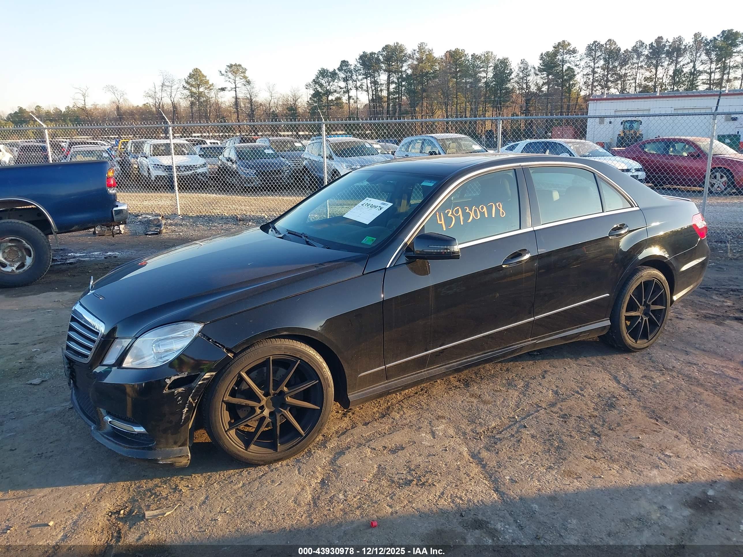 MERCEDES-BENZ E image 2