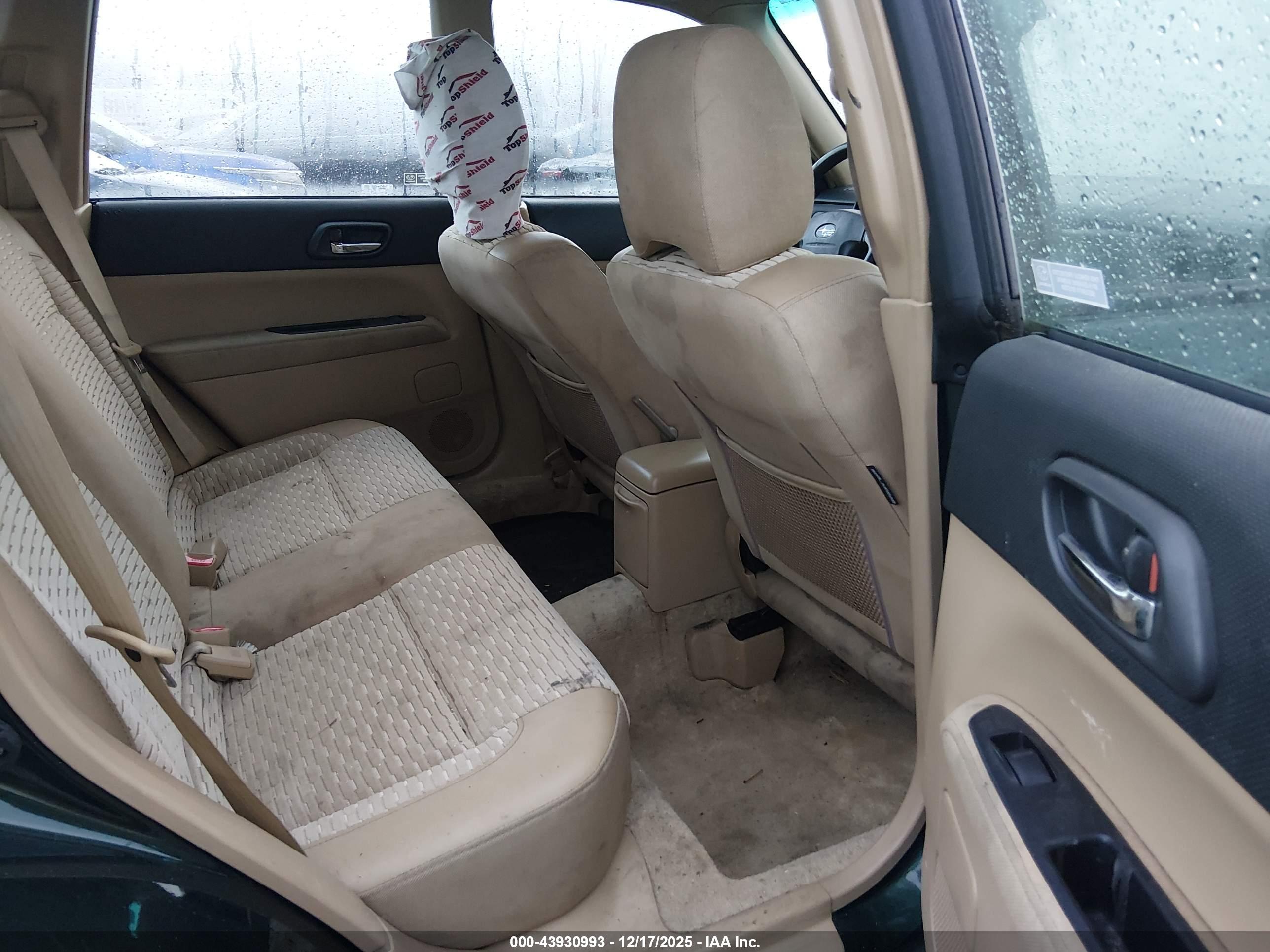 SUBARU FORESTER image 8