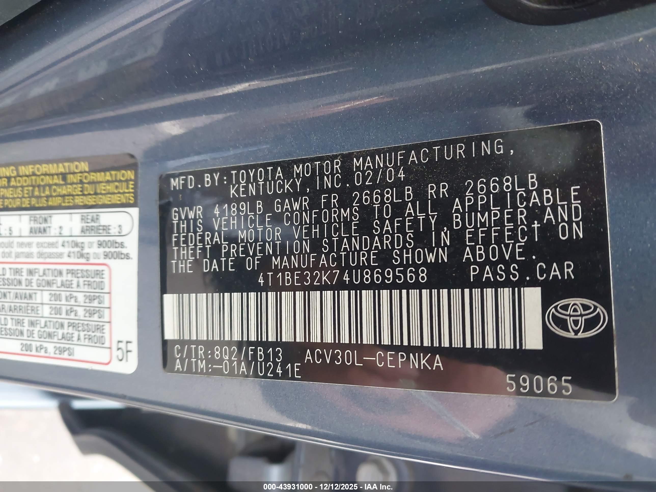 TOYOTA CAMRY image 9