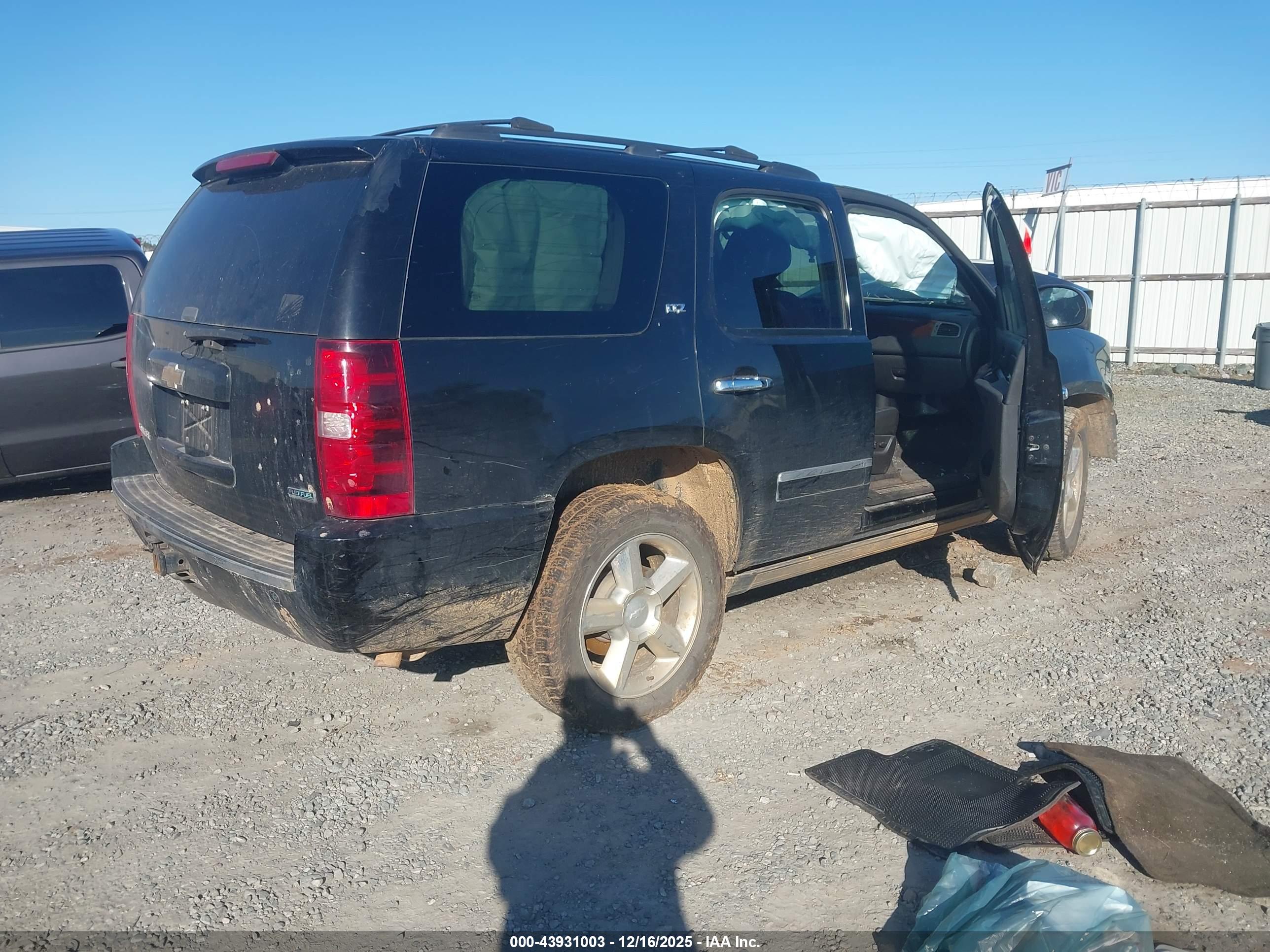 CHEVROLET TAHOE image 4