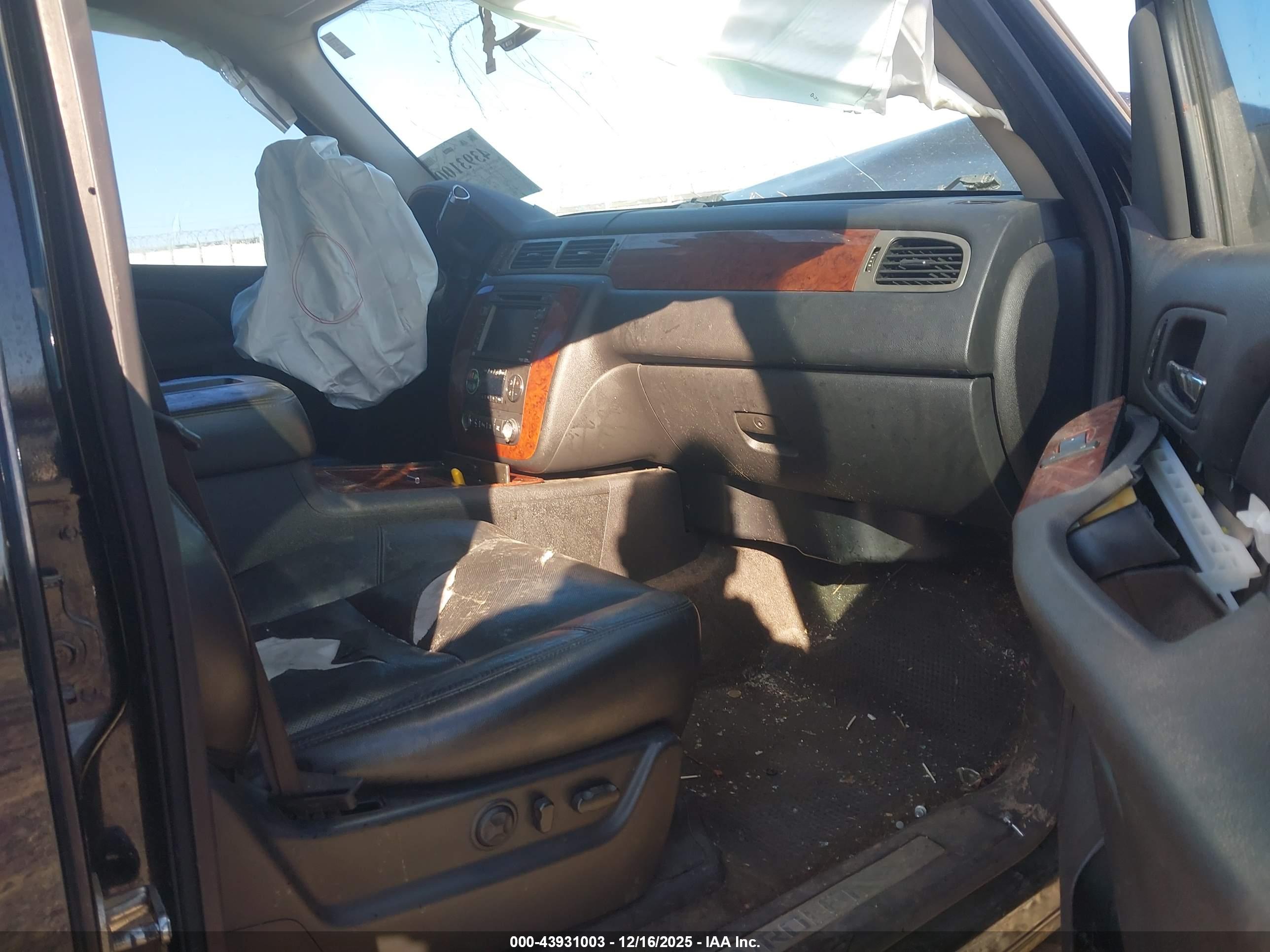 CHEVROLET TAHOE image 5