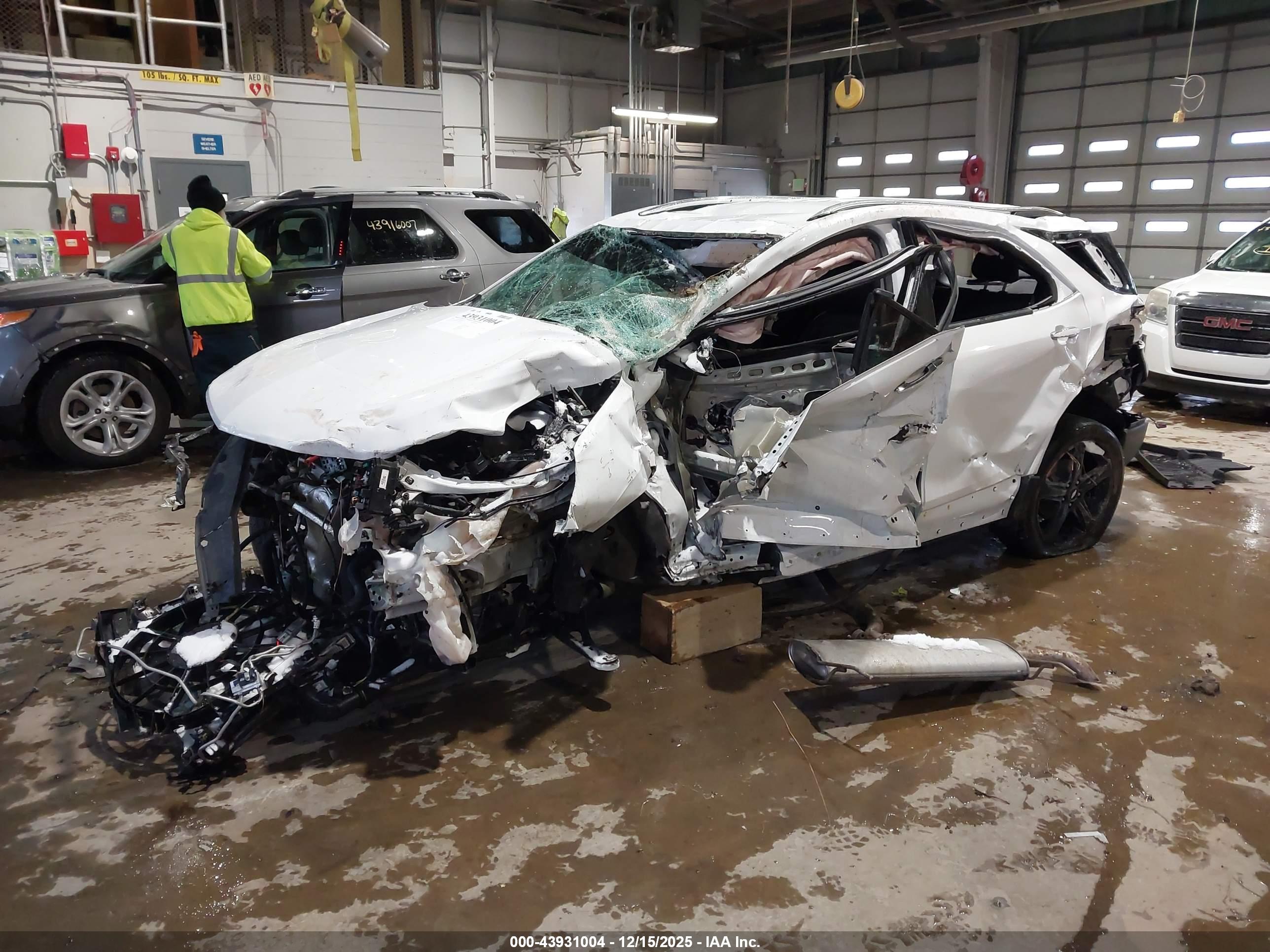 CHEVROLET EQUINOX image 2