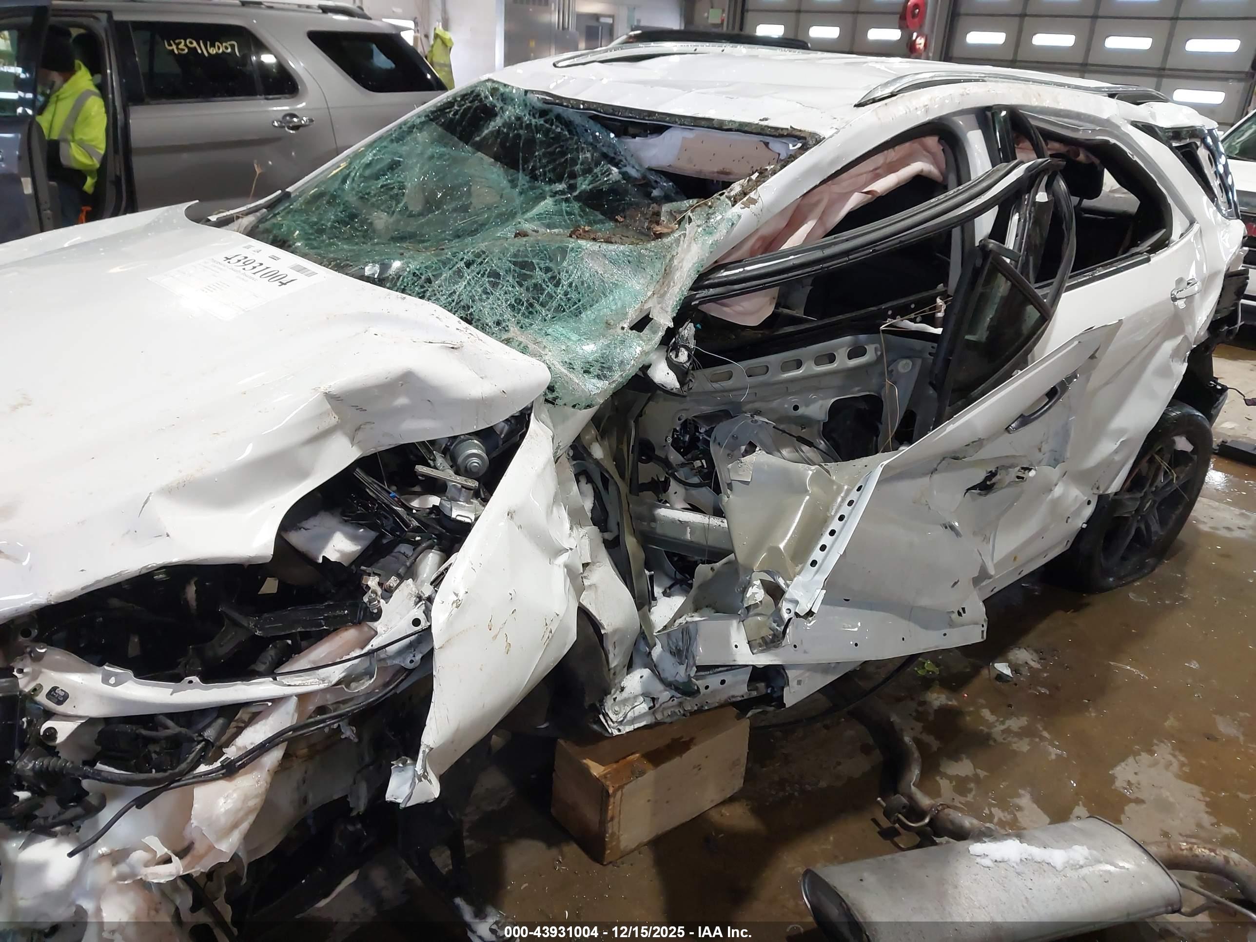 CHEVROLET EQUINOX image 6