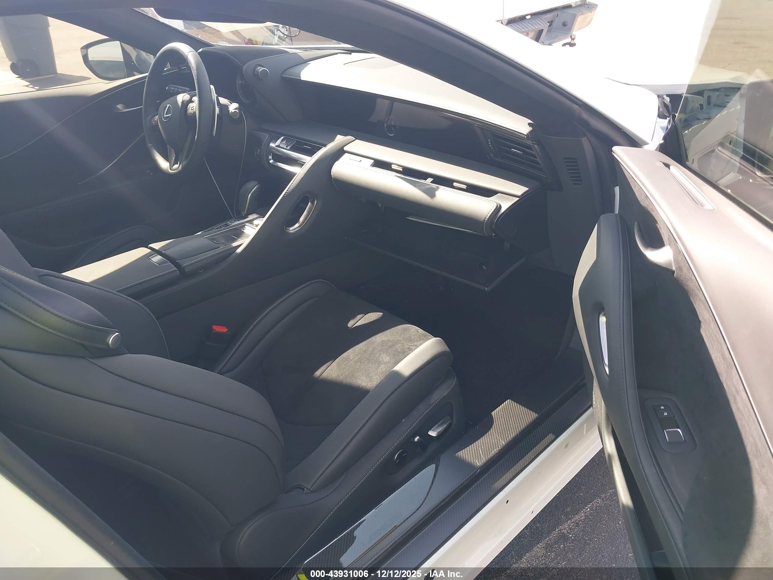 LEXUS LC image 5
