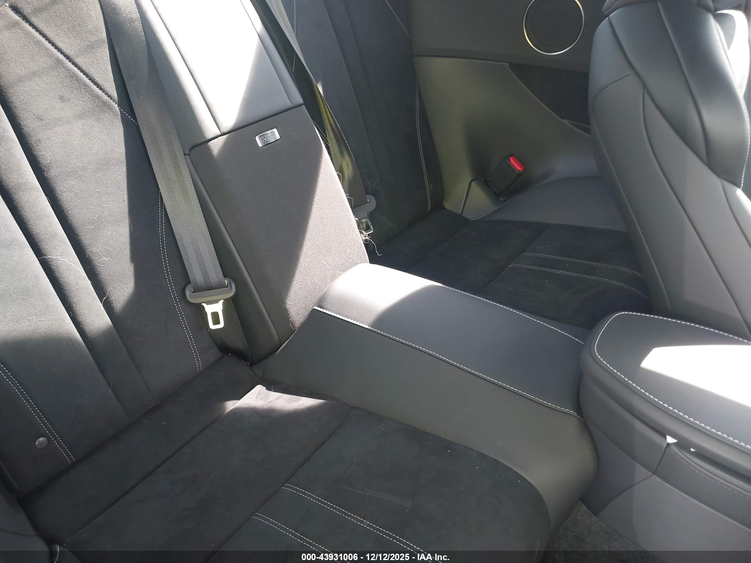 LEXUS LC image 8