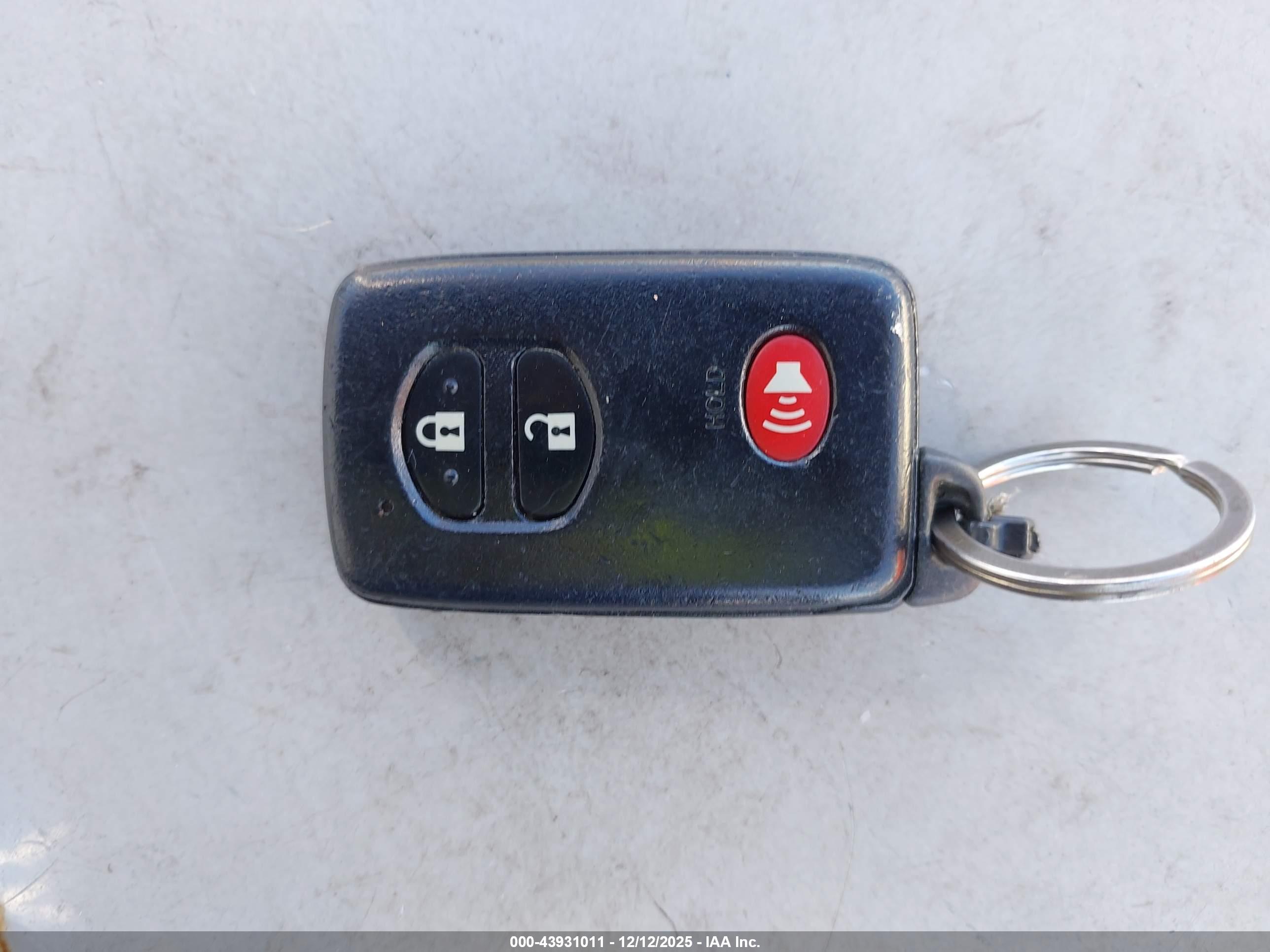 TOYOTA PRIUS image 11