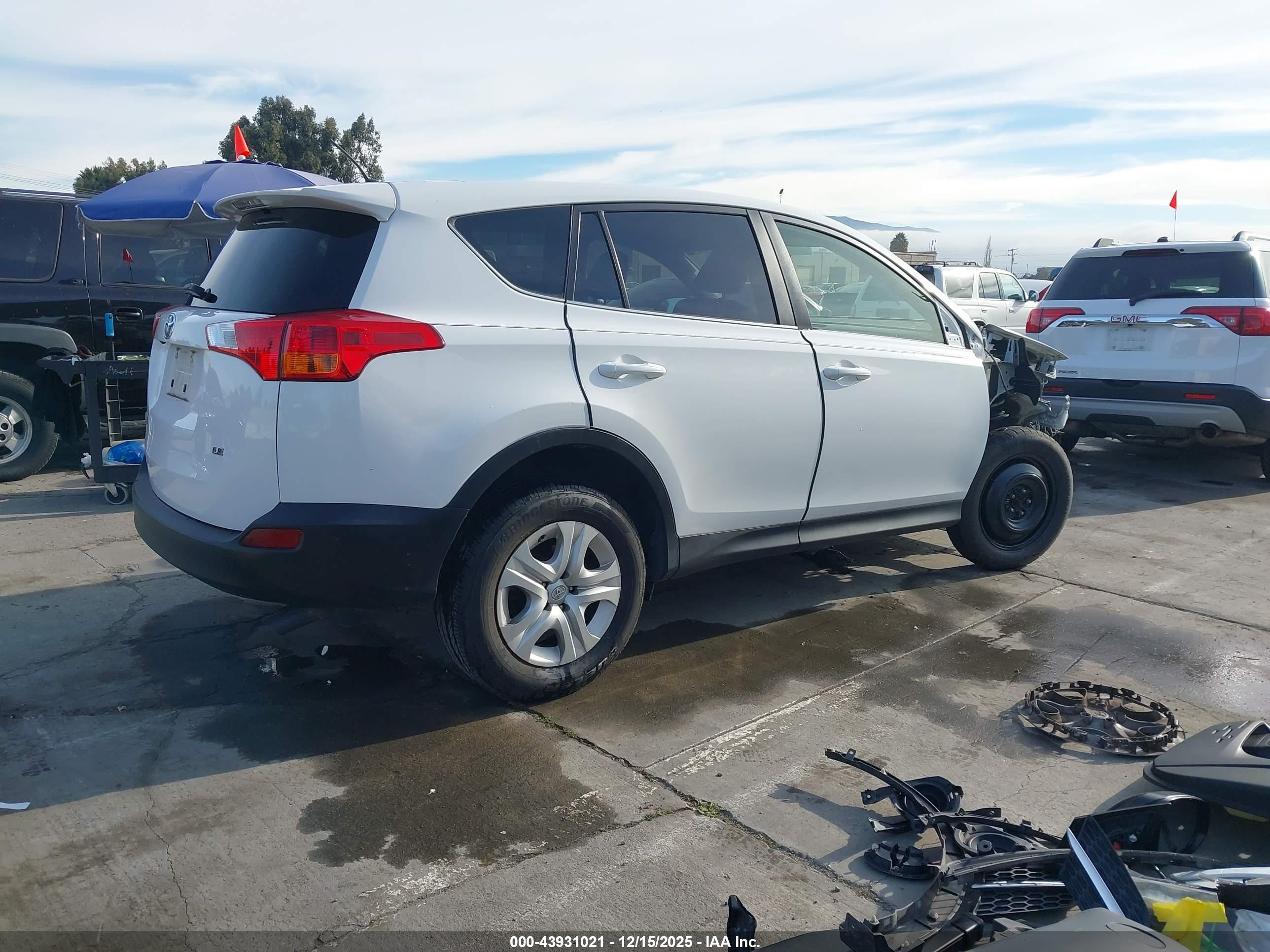 TOYOTA RAV4 image 4
