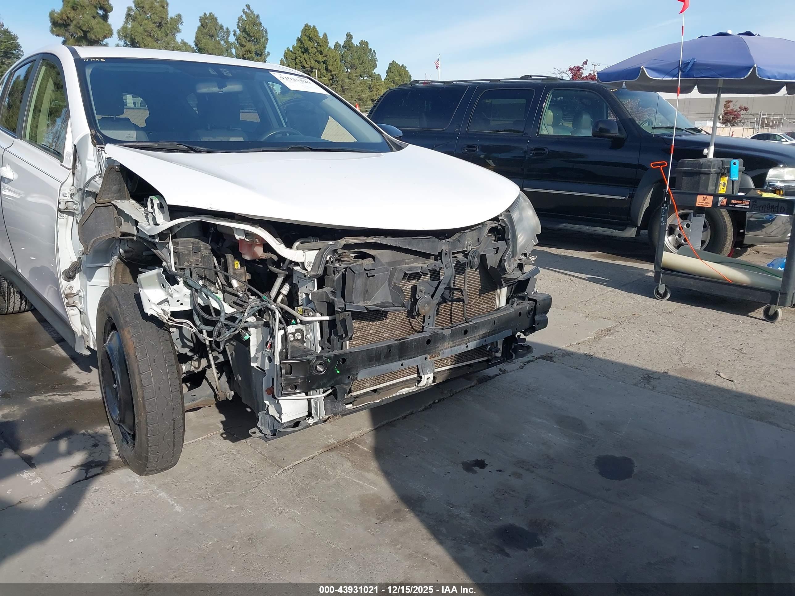 TOYOTA RAV4 image 6