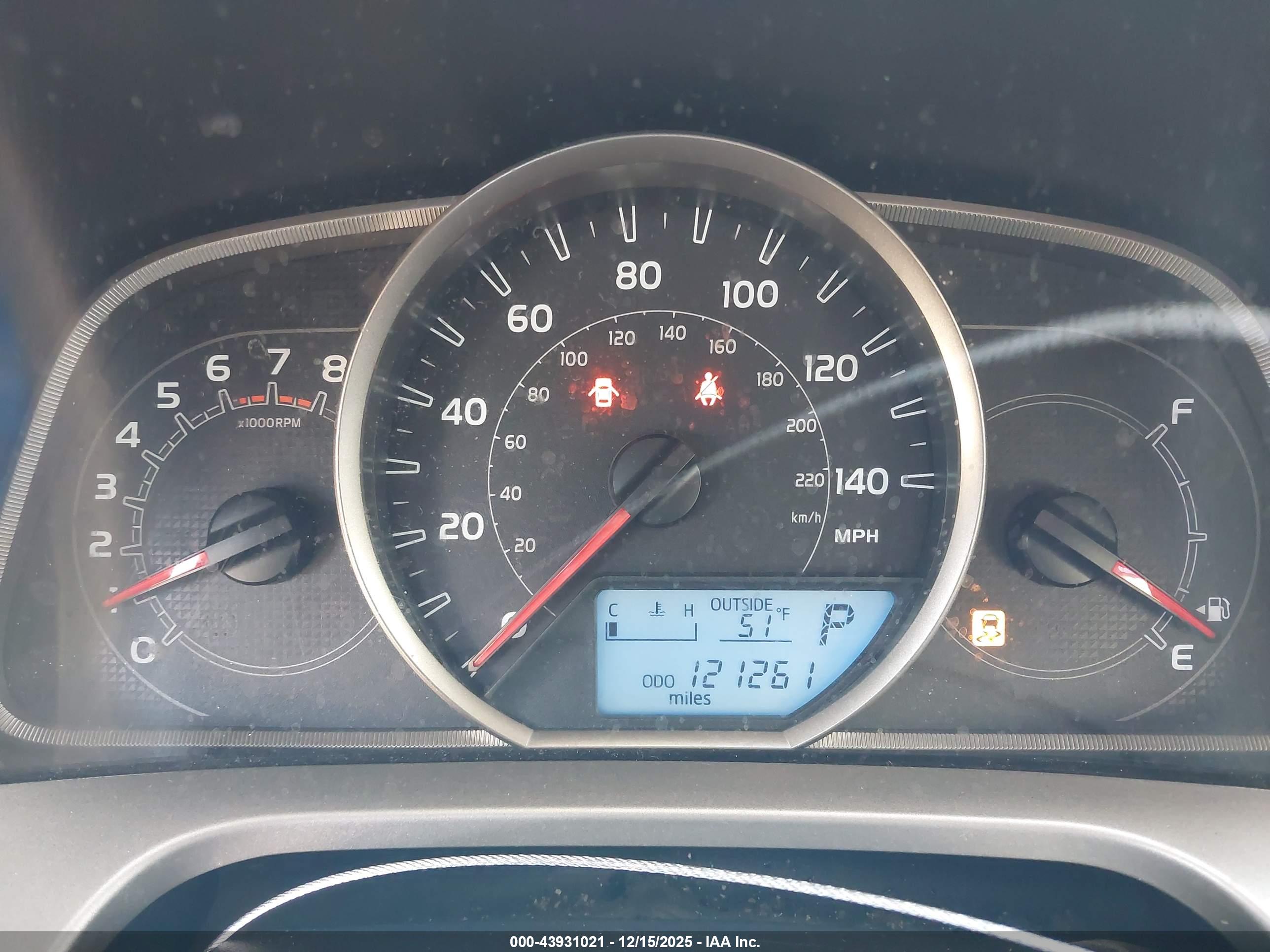 TOYOTA RAV4 image 7