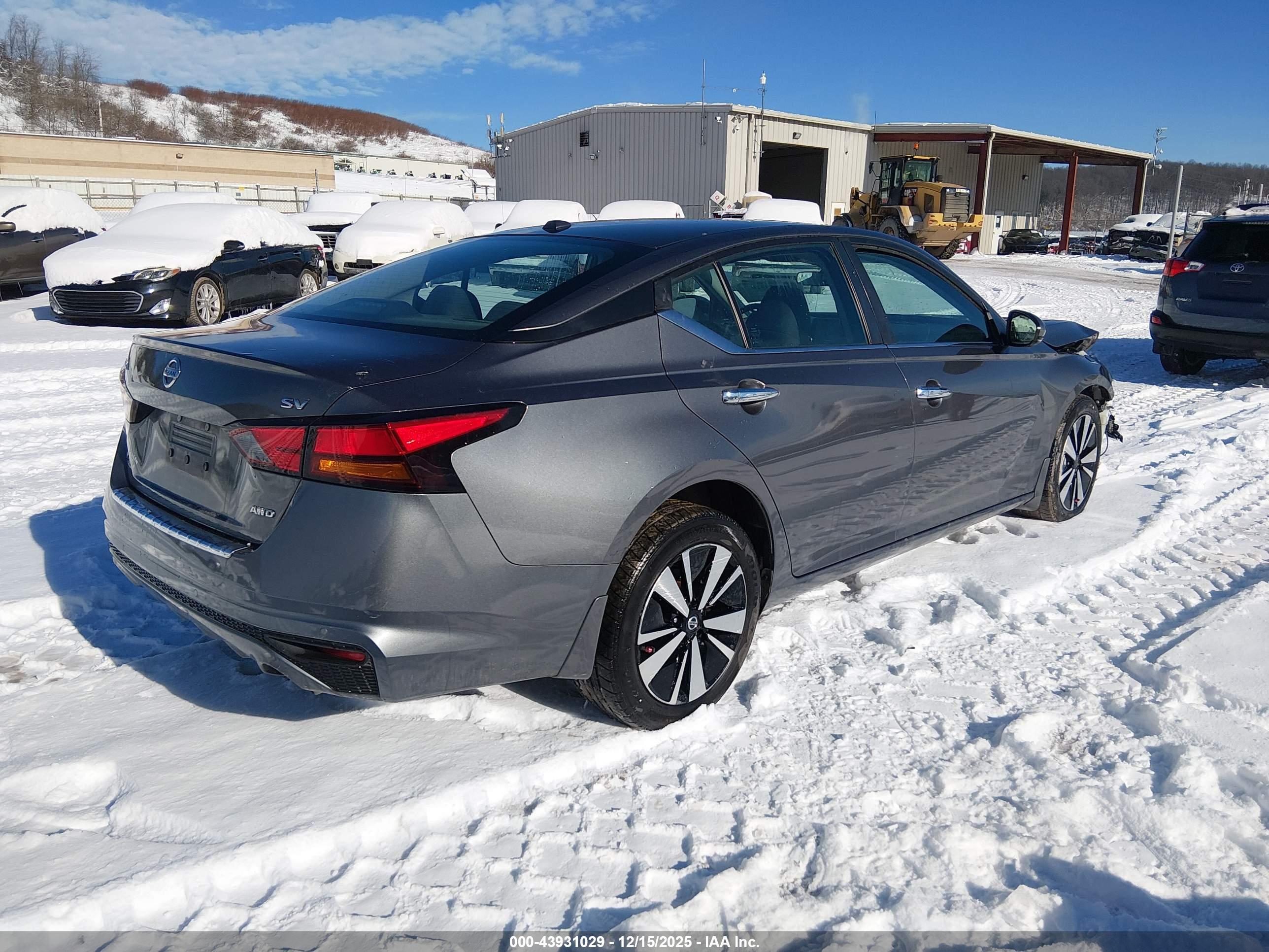 NISSAN ALTIMA image 4