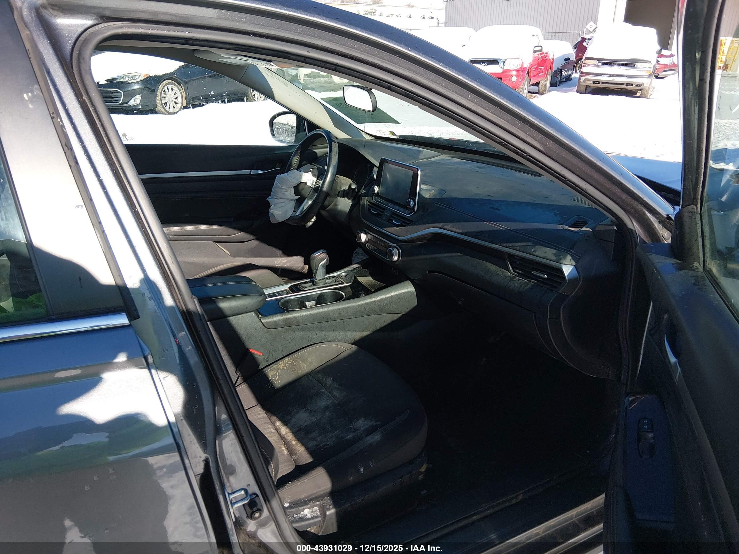 NISSAN ALTIMA image 5
