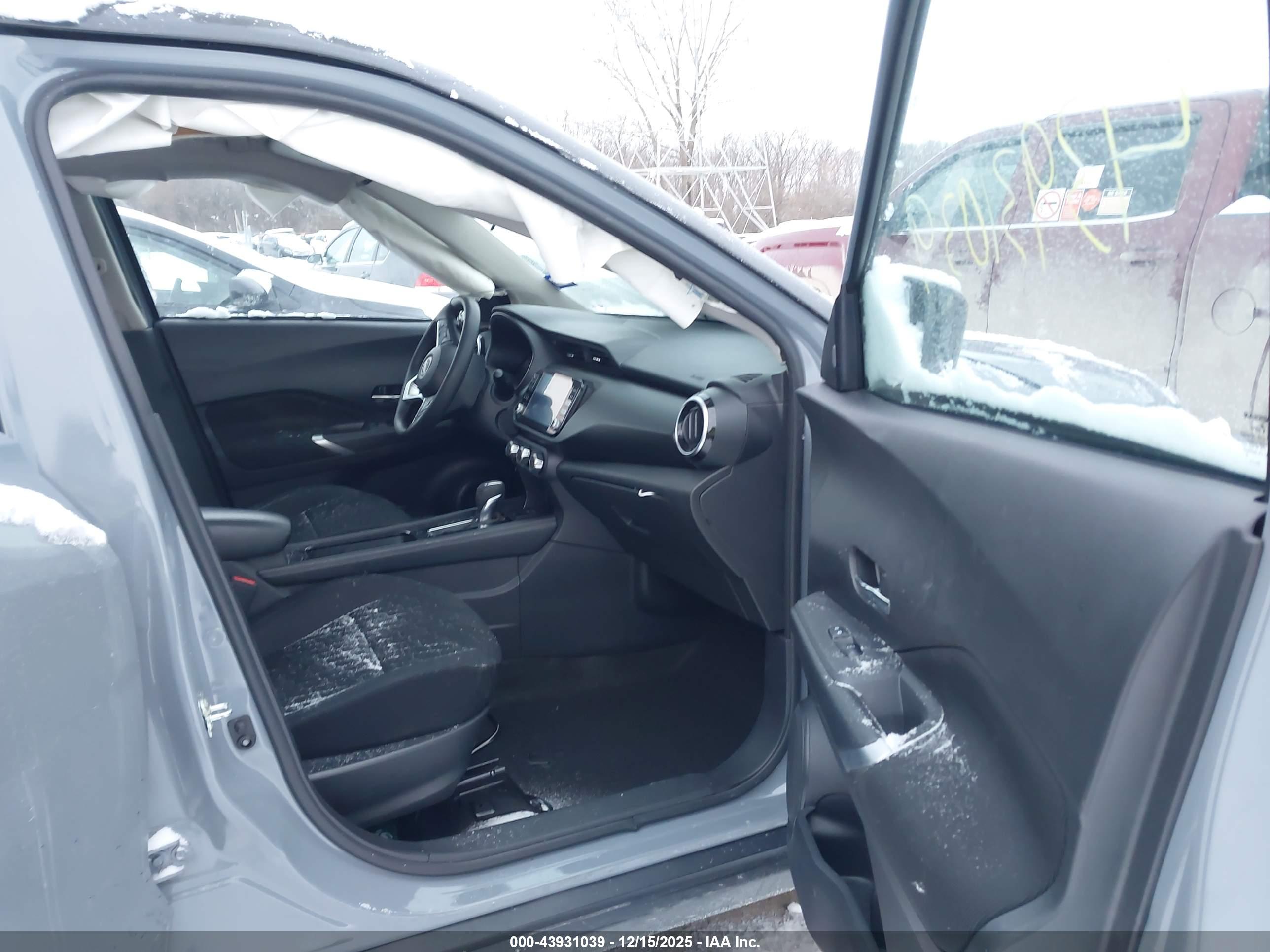NISSAN KICKS image 5
