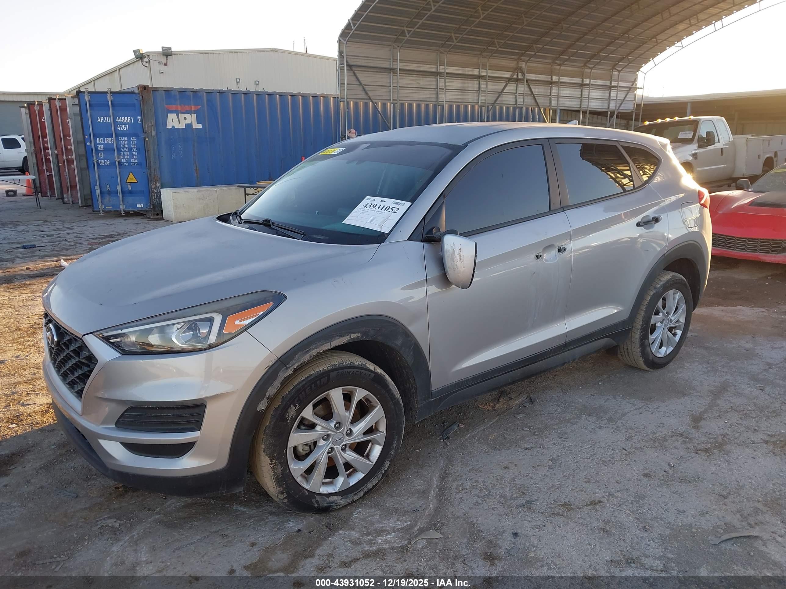 HYUNDAI TUCSON image 2